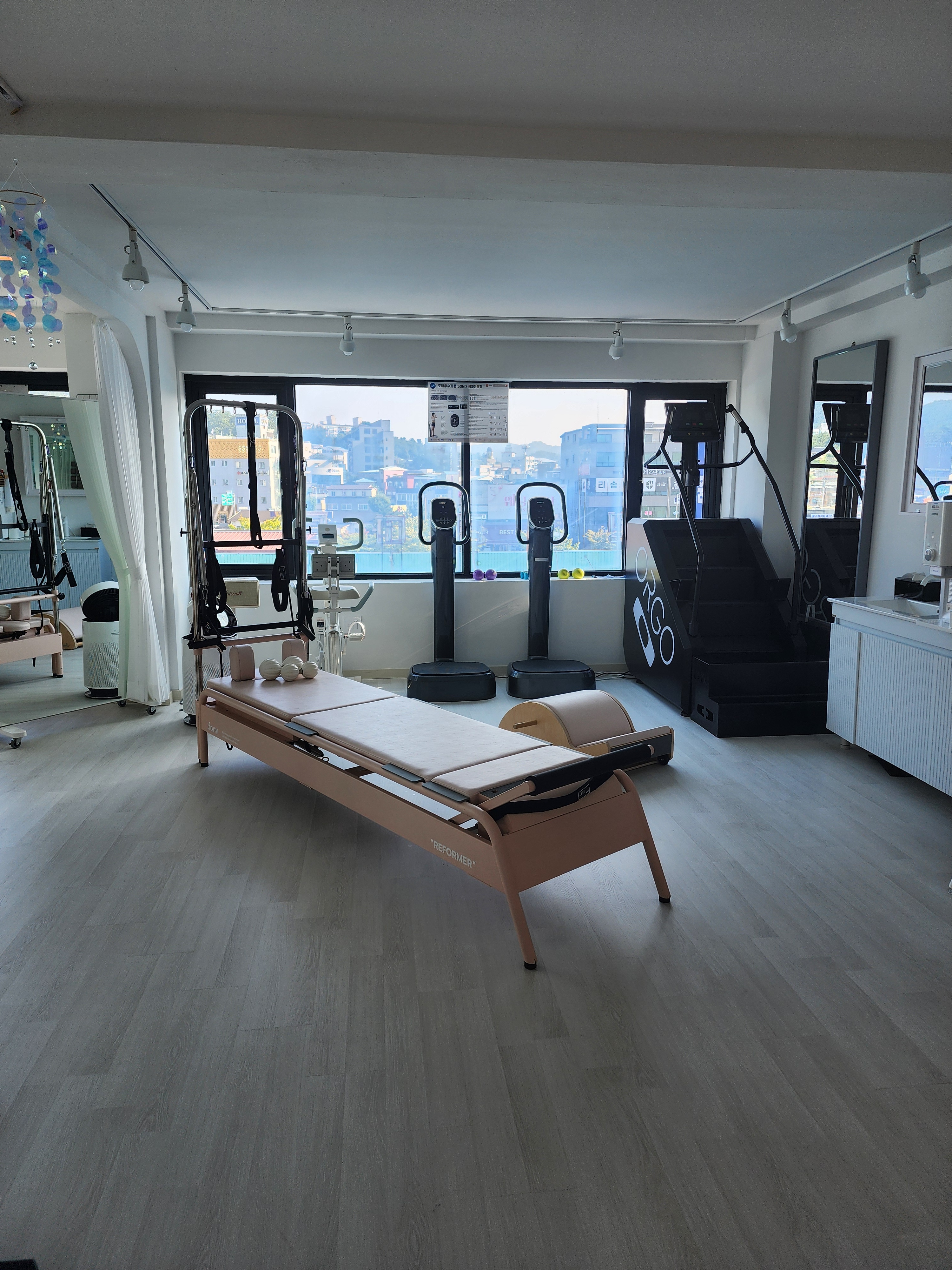 바름체형 필라테스 실내 전경