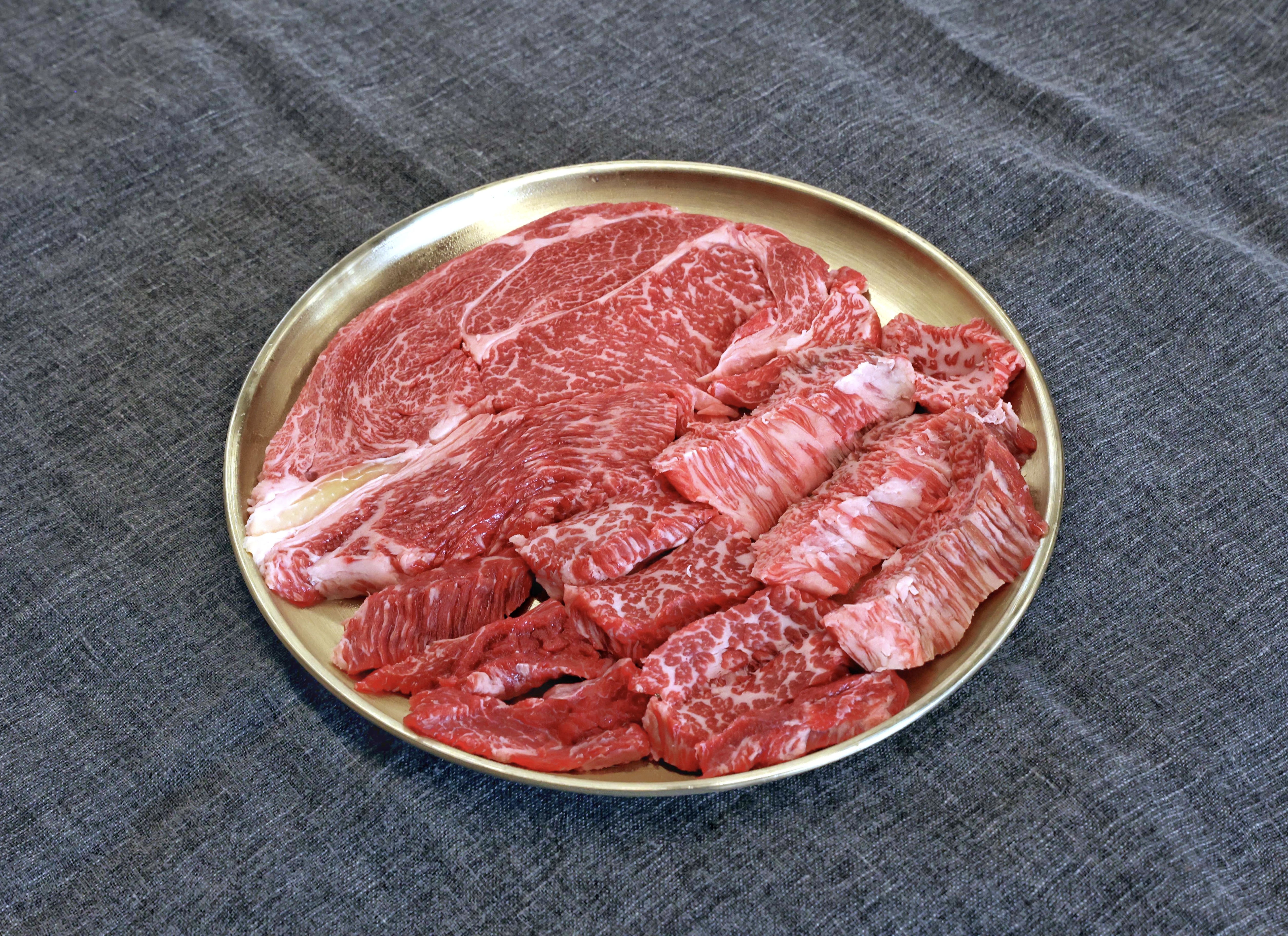 명품한우네 정육점식당