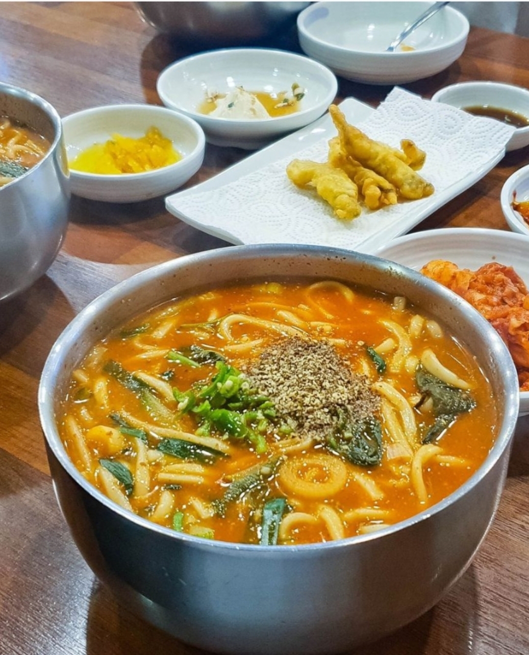 논두렁추어칼국수