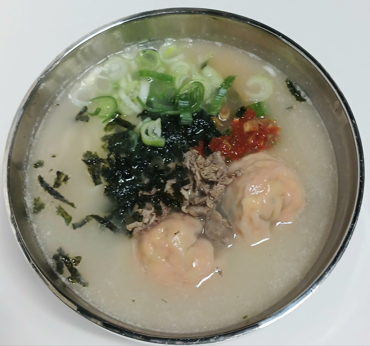 우박사 손만둣국
