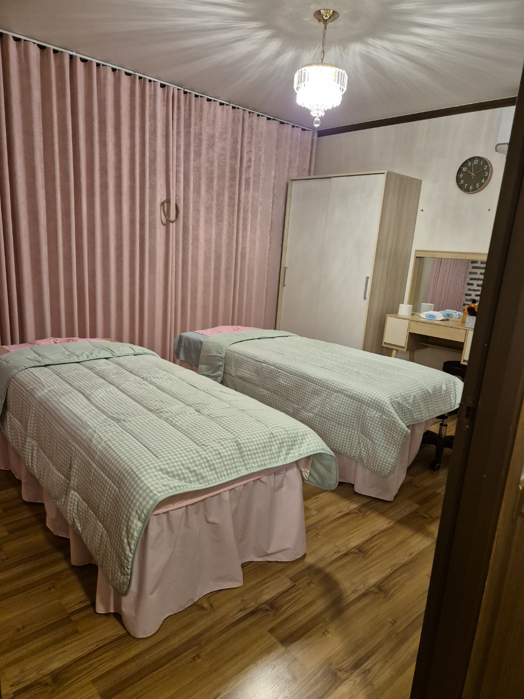 골드손피부관리 photo 8