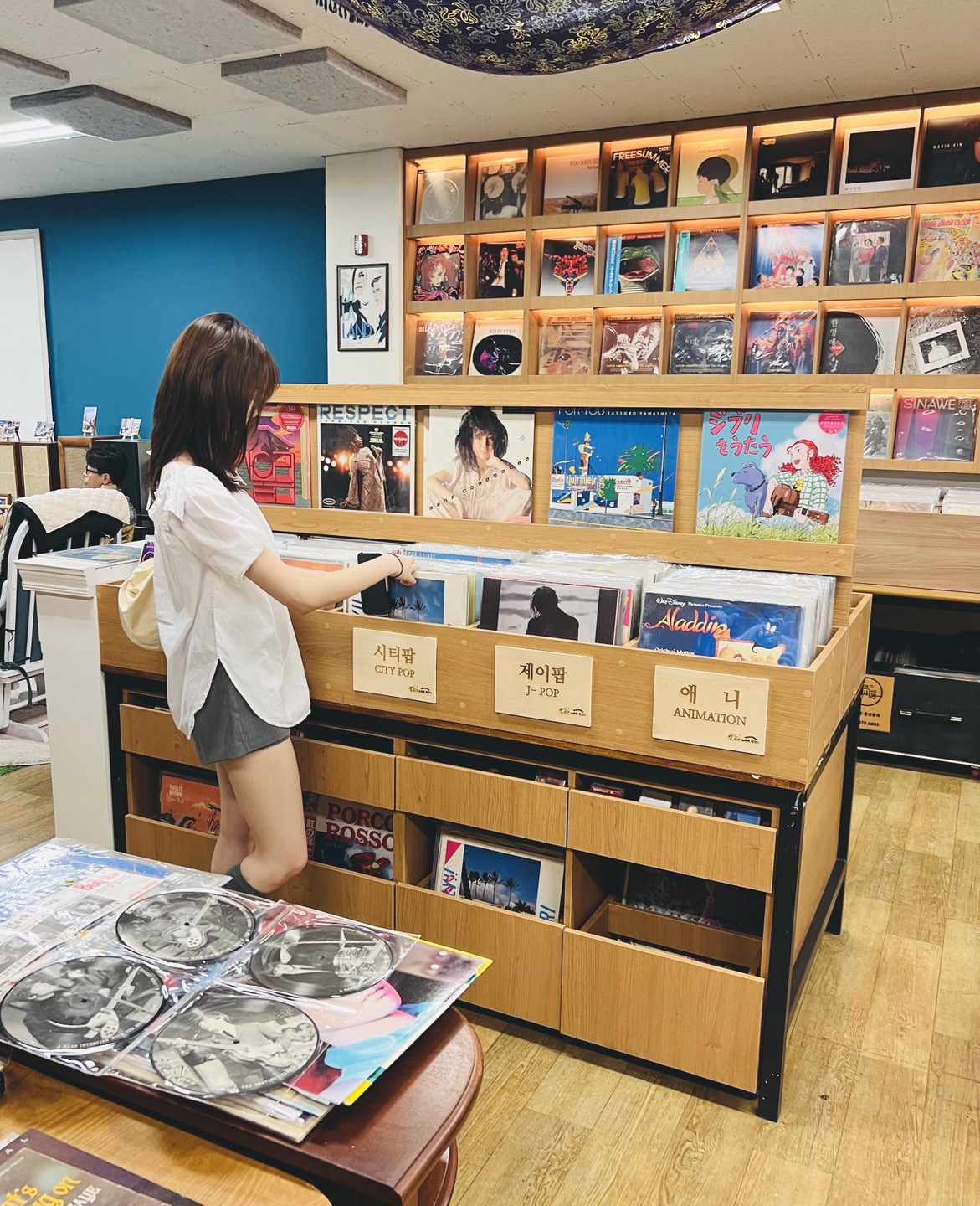 요싸롱 레코드