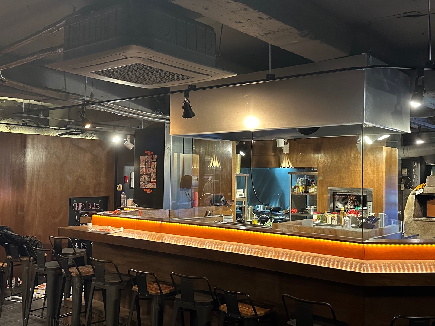 이자카야치로 대표 이미지