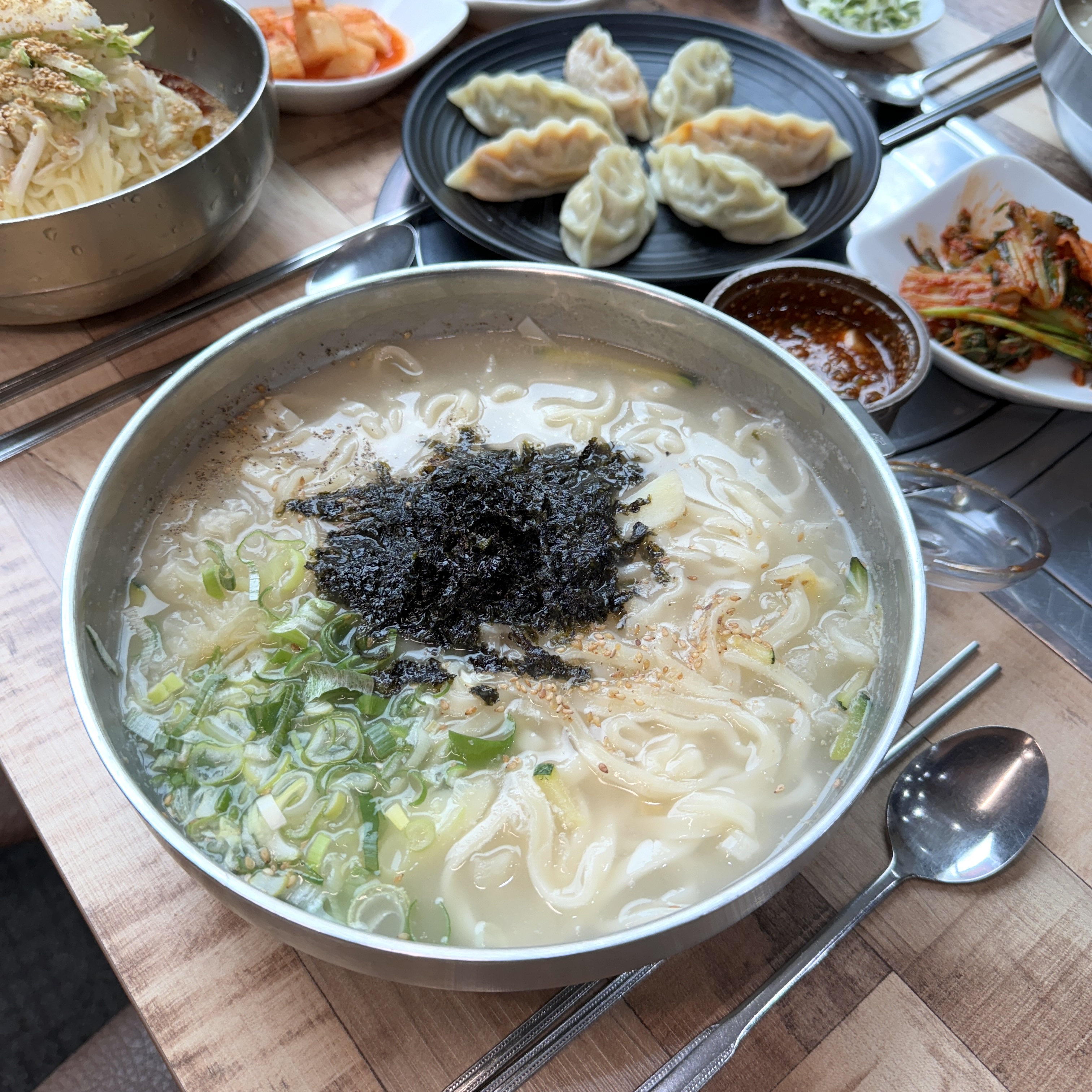 능동칼국수 병점본점