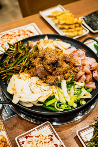 홍대부대찌개