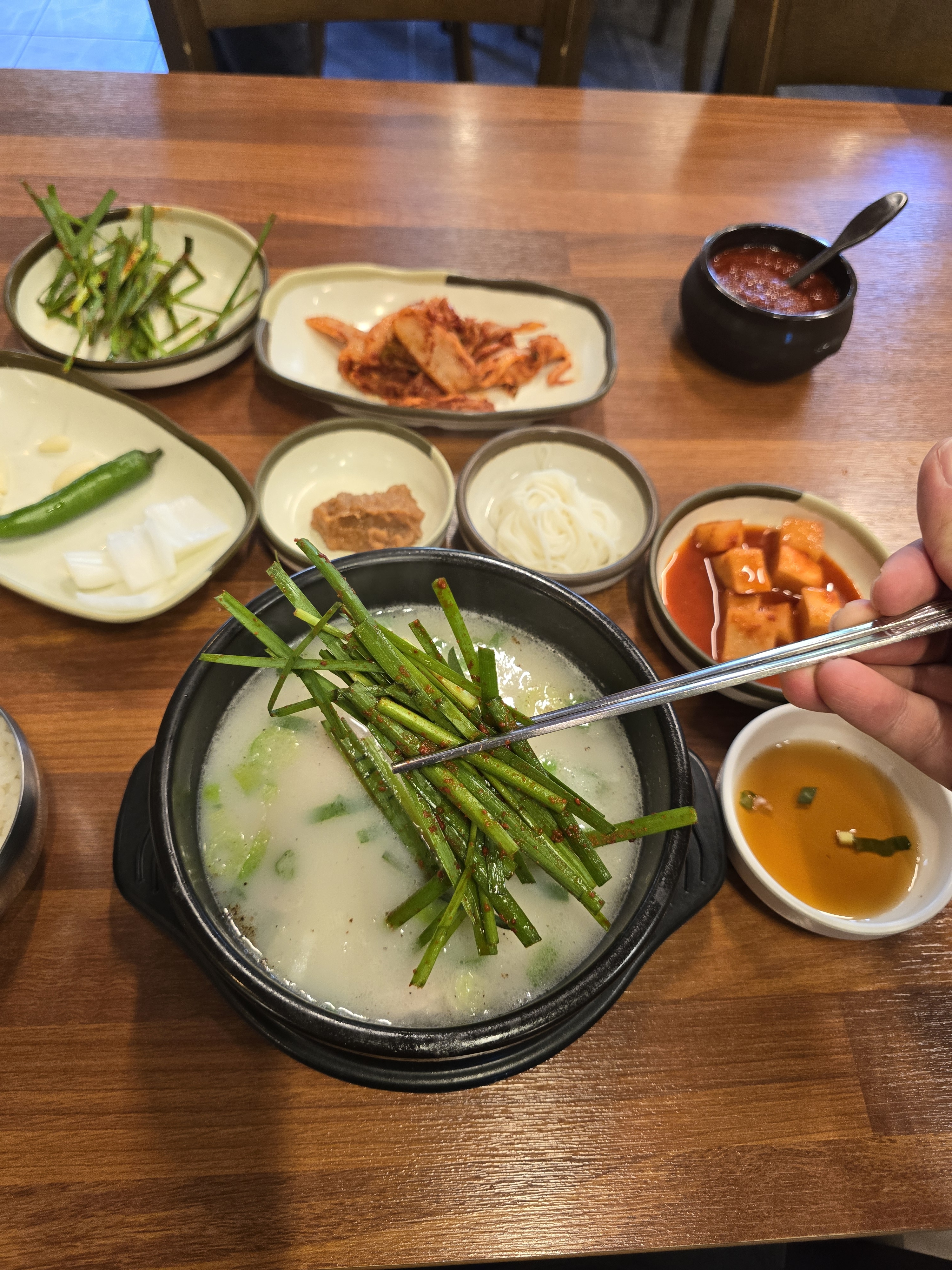 하동원조돼지국밥
