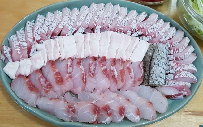 바다품은달