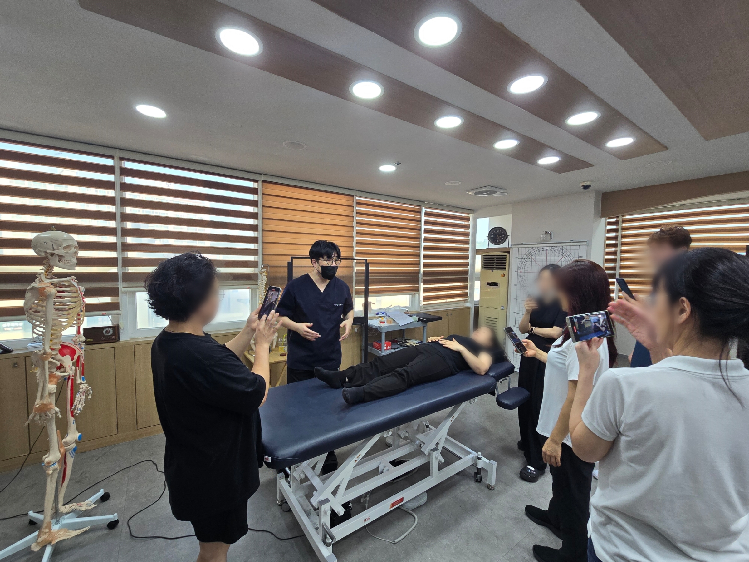 도수교정마사지 체형자세거북목일자목안면비대칭어깨두통턱관절 대표 이미지