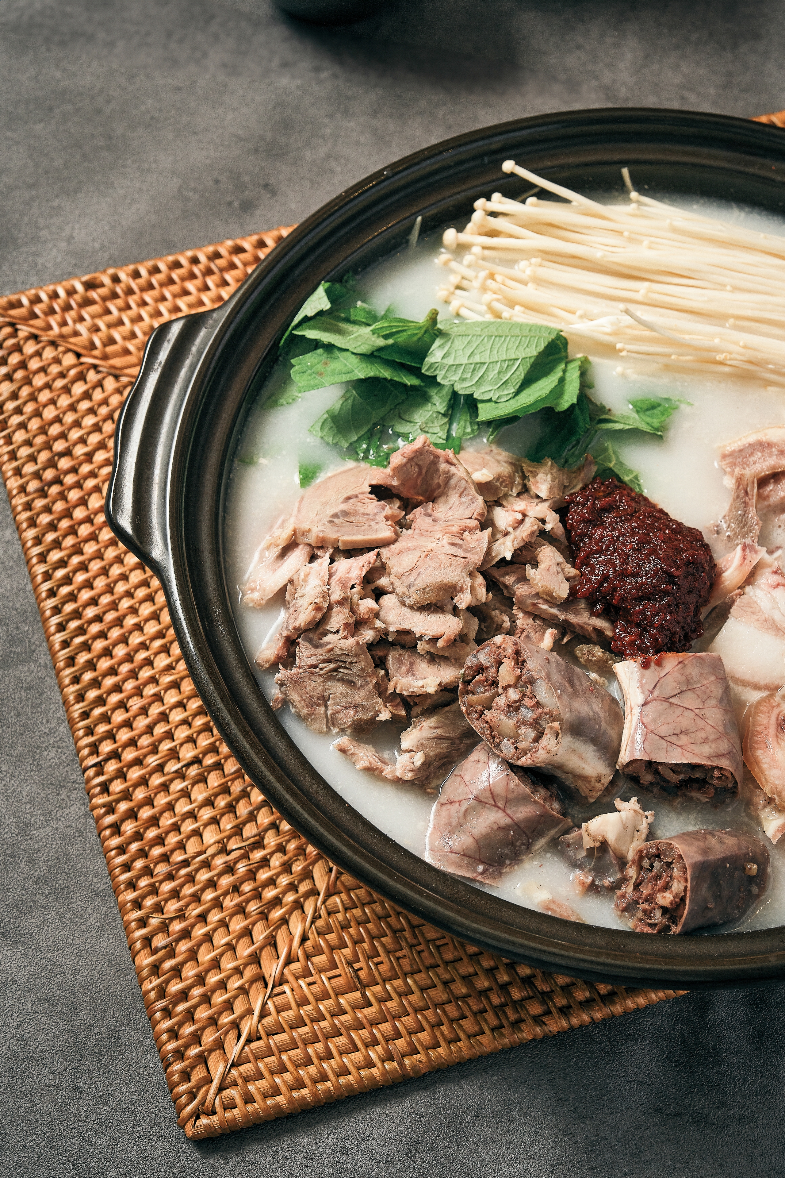 청담순대국