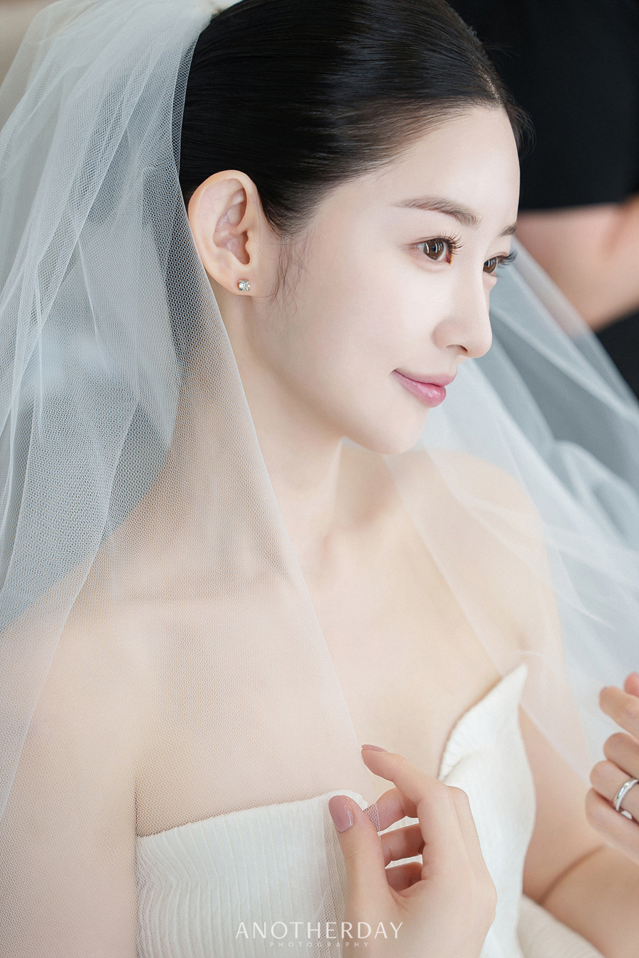 언아더데이 대표 이미지