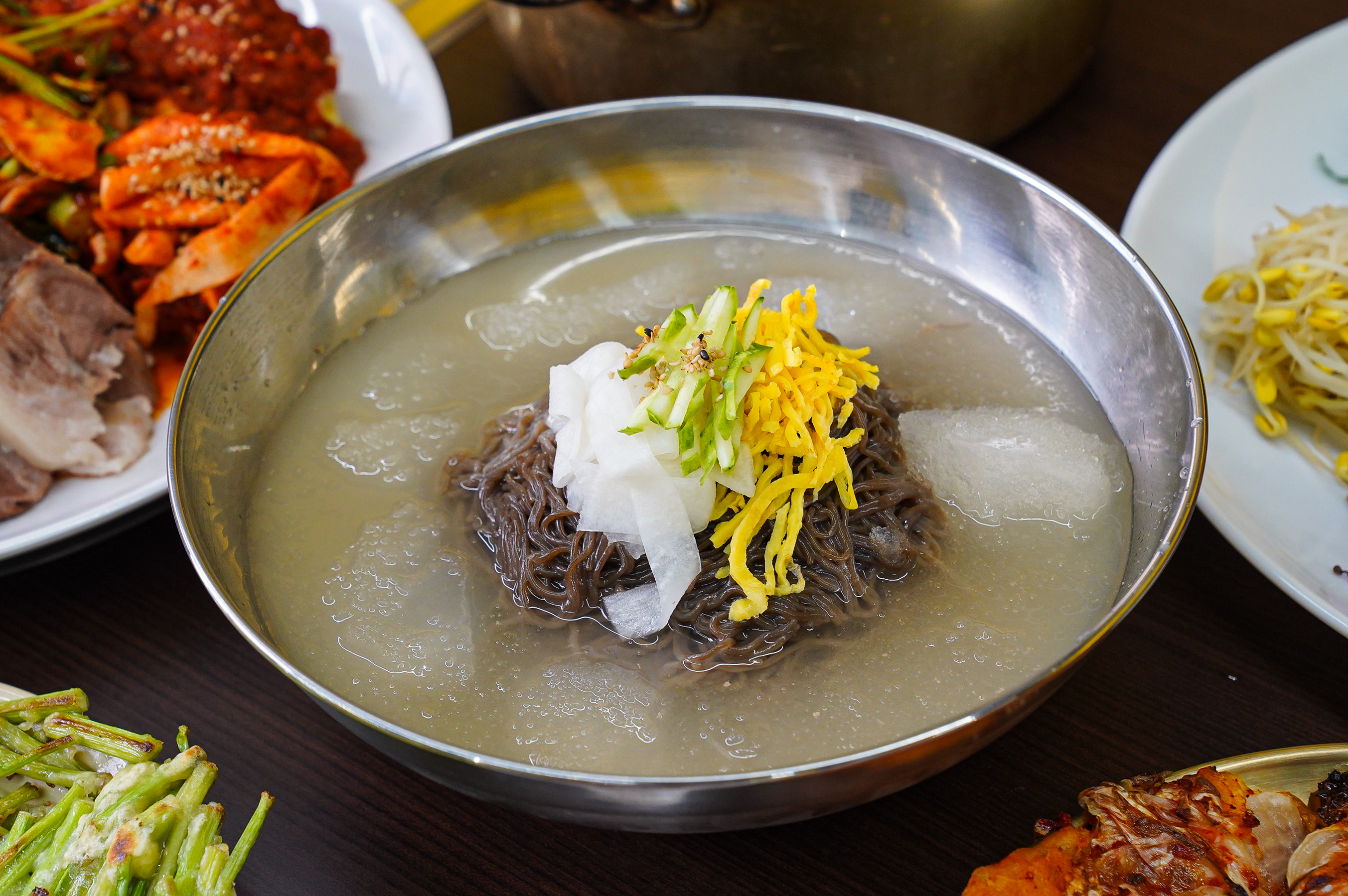 물냉면