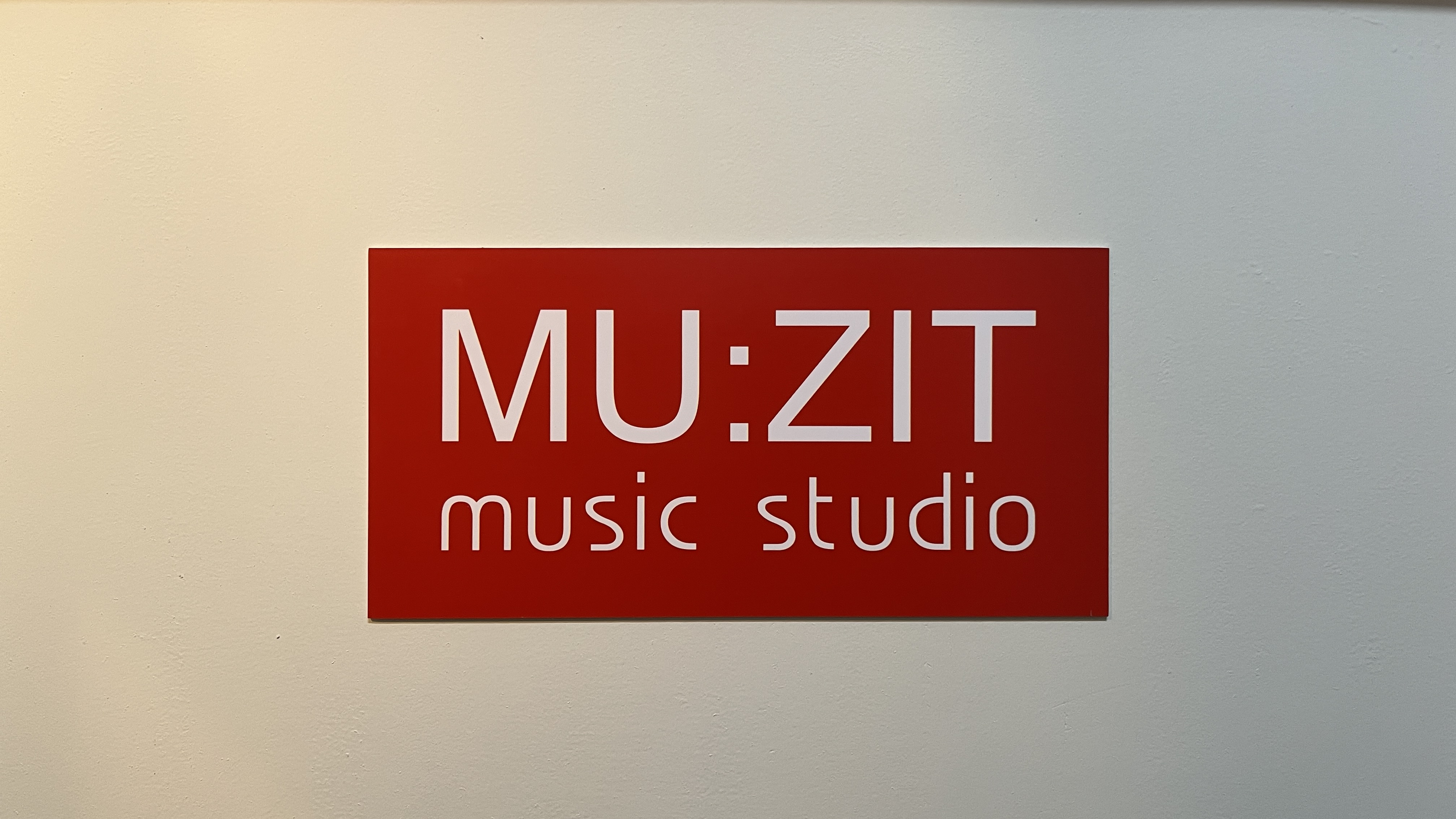 1번째 스튜디오 사진