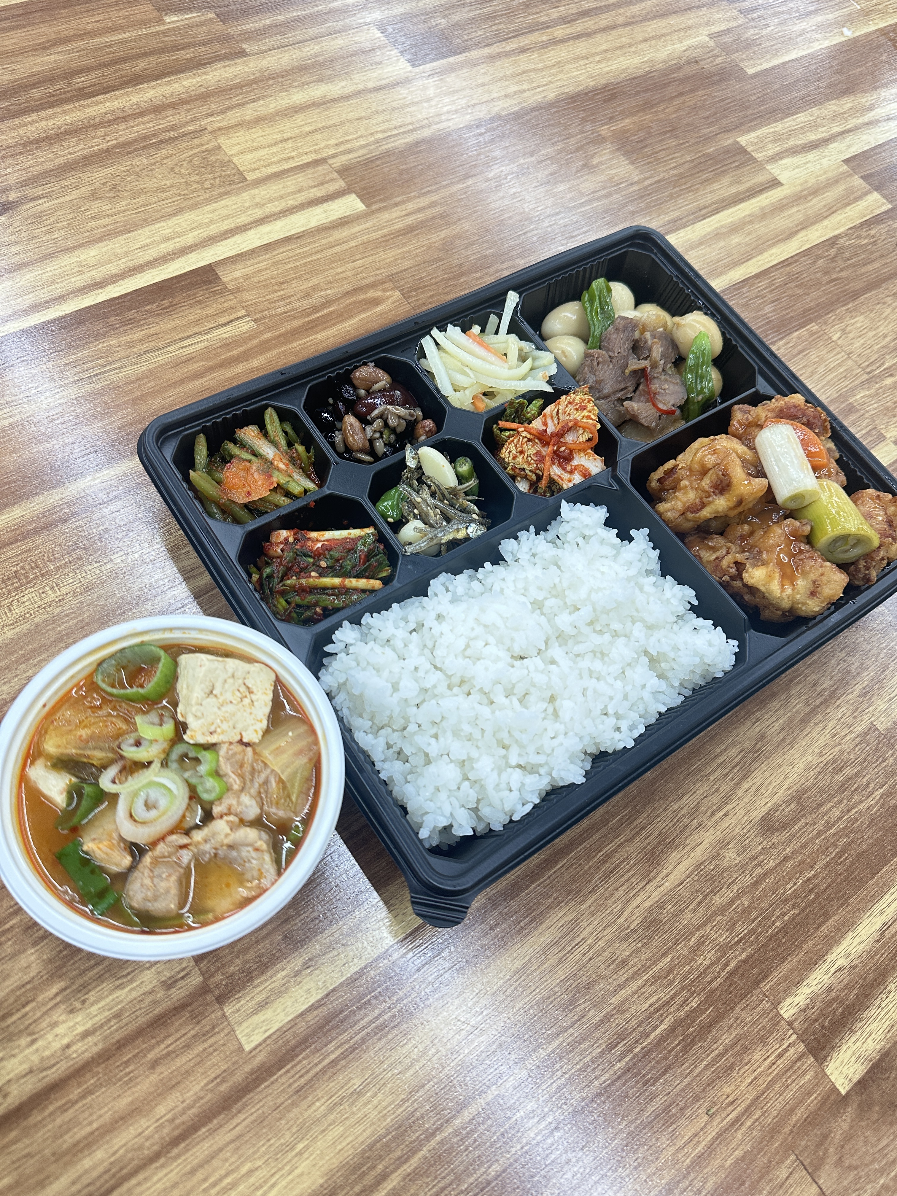 공룡한식뷔페