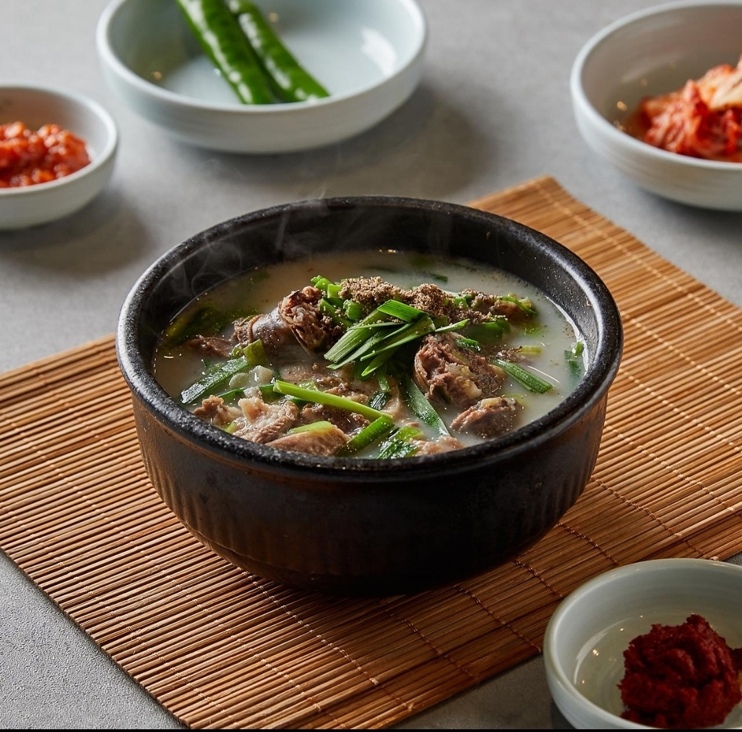 백순대본가새맛 신촌연대점