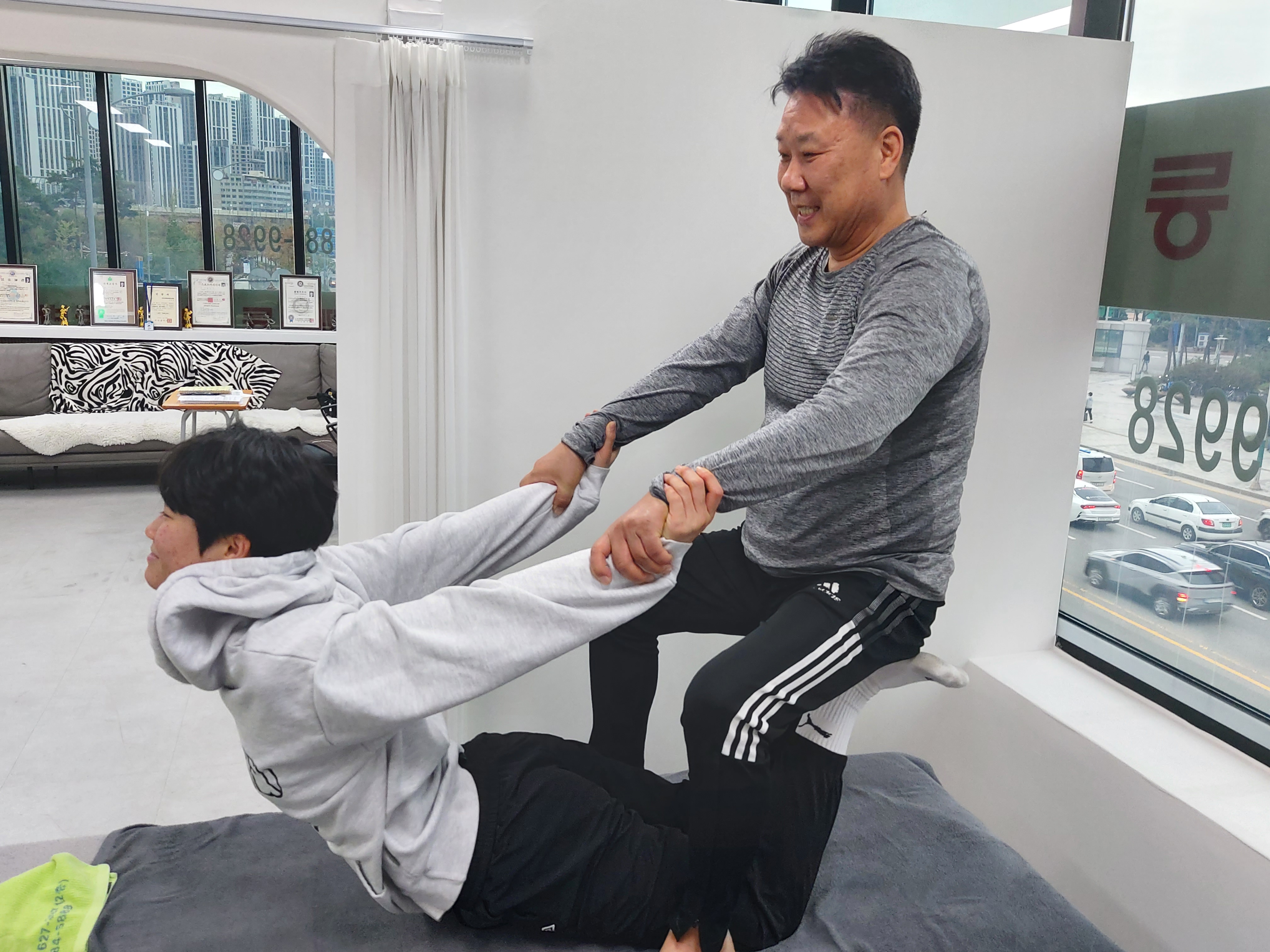 바른자세힐링체형교정원