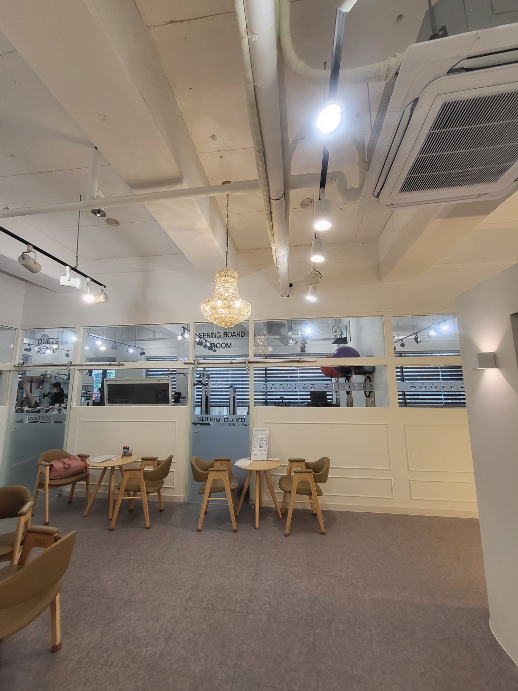 우아해짐 대표 이미지