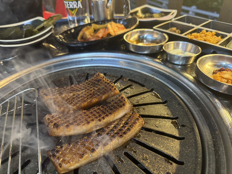 숯불흑돼지집