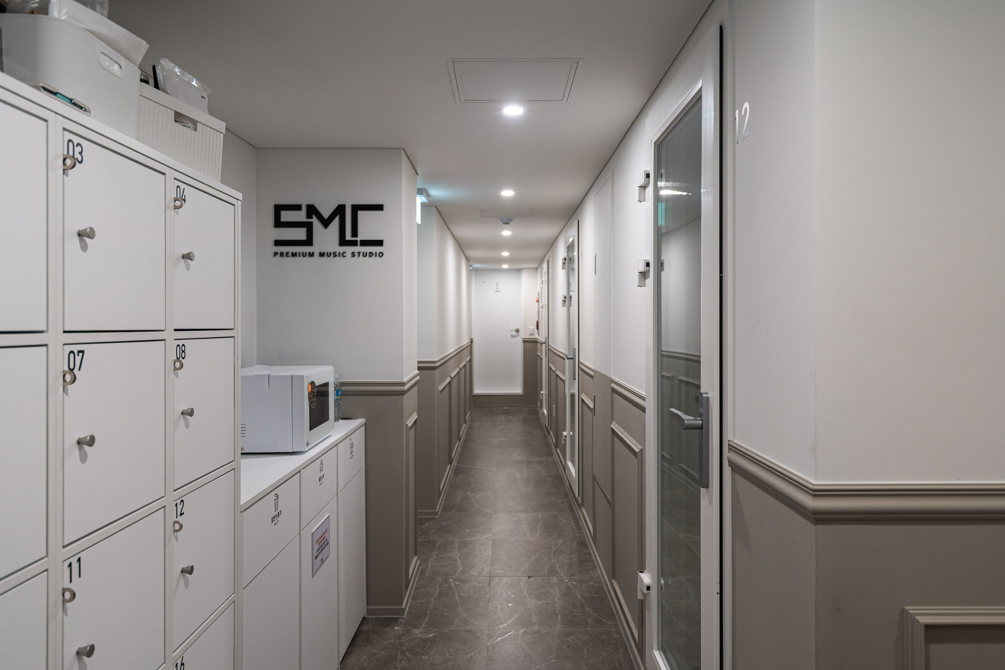 1번째 스튜디오 사진