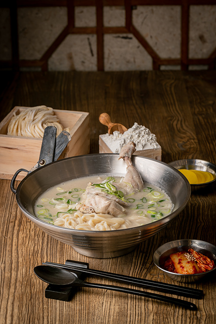 언양닭칼국수 수원 영통점