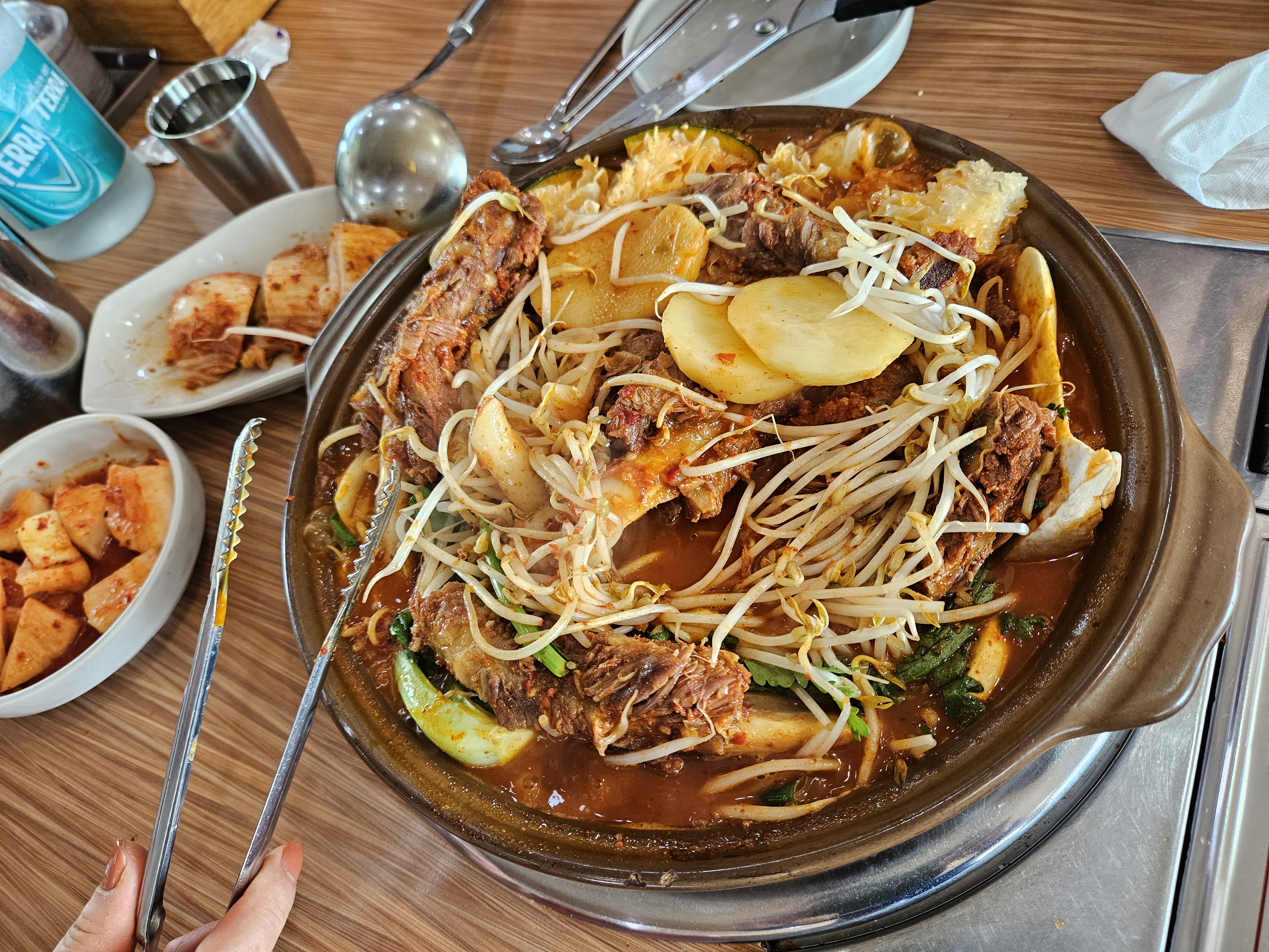 왕골남서문장작불곰탕