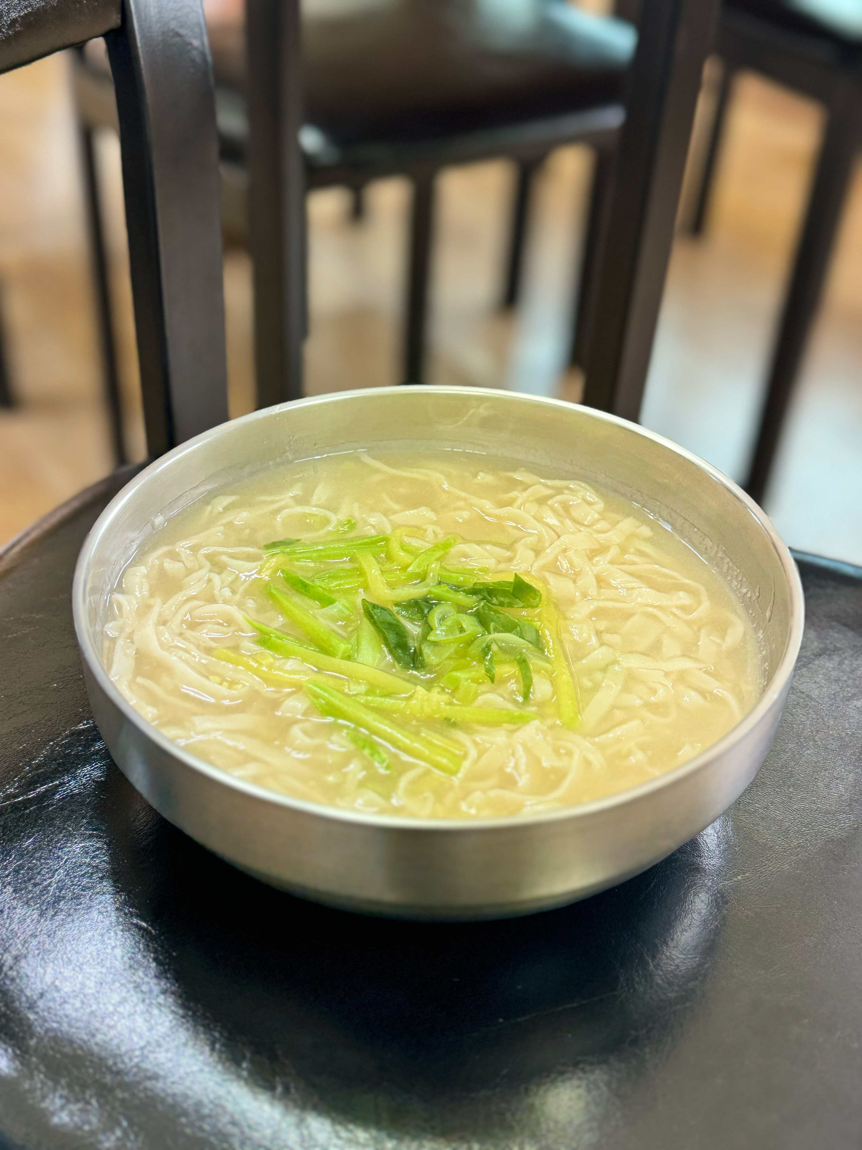 다래손칼국수