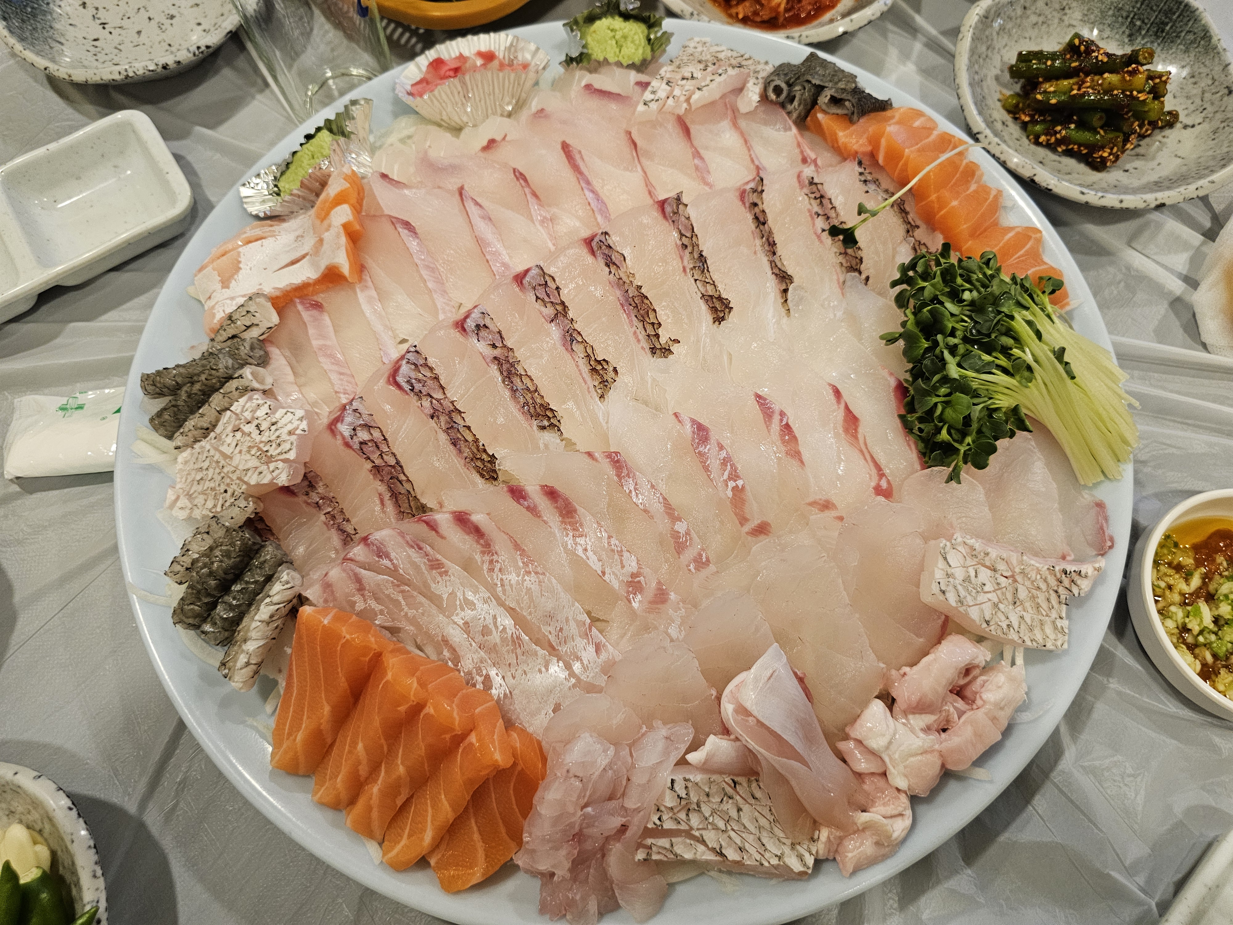 창대수산 신안횟집