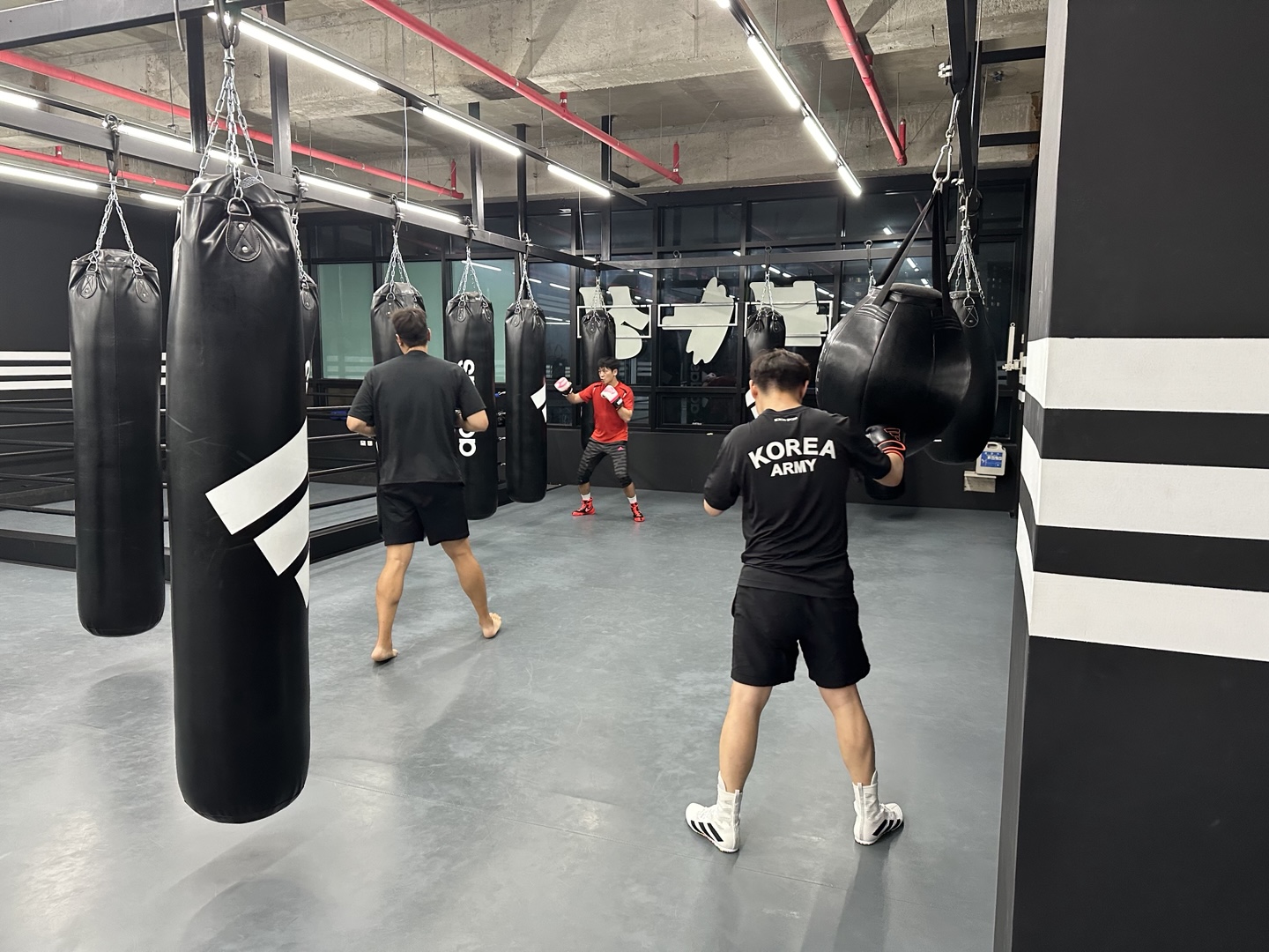 경기도 부천시 소사구 복싱체육관 팀 몬스터 복싱 스타필드점 내부 모습 3