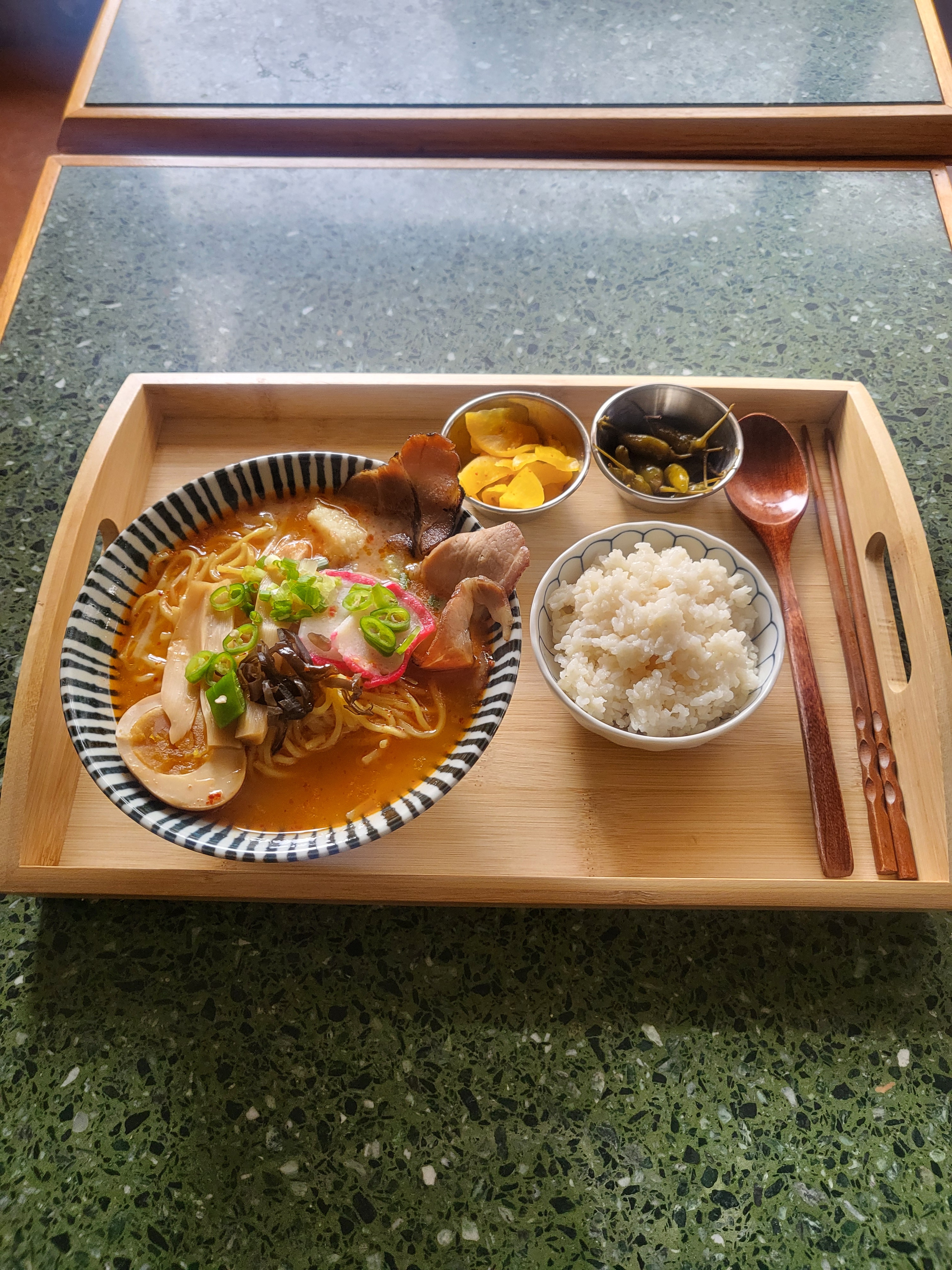 카모메부산