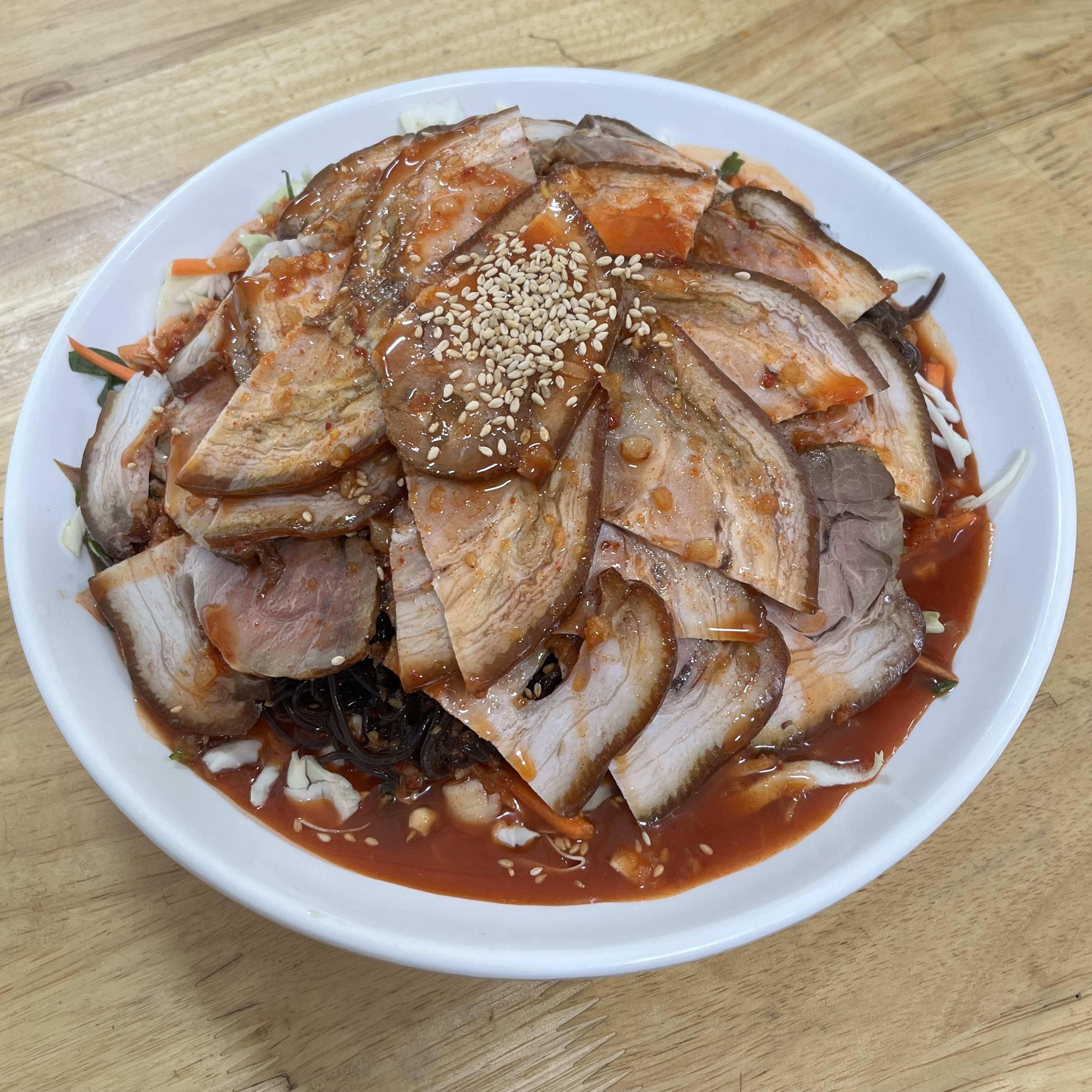 고향족발막국수