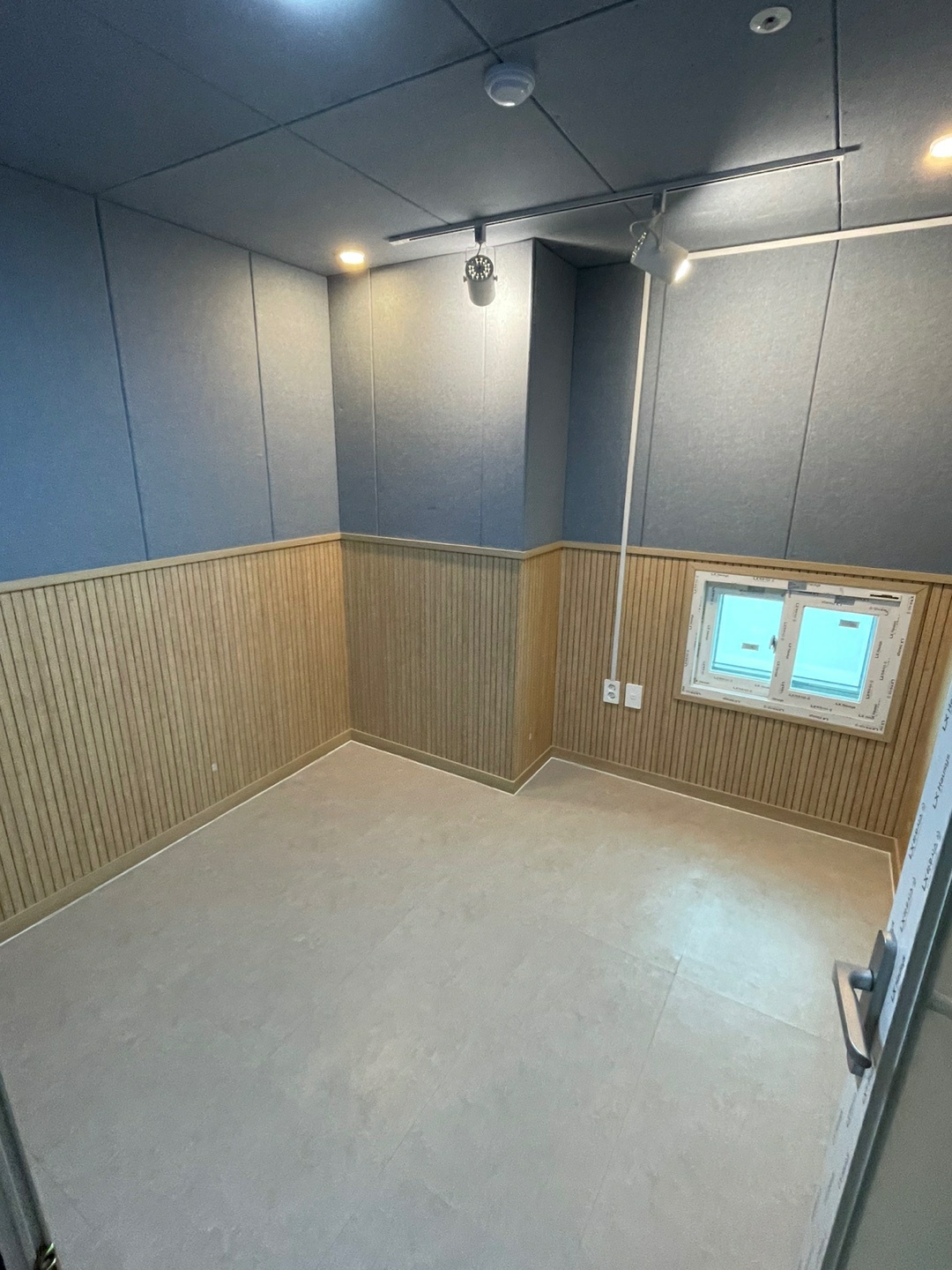 1번째 스튜디오 사진