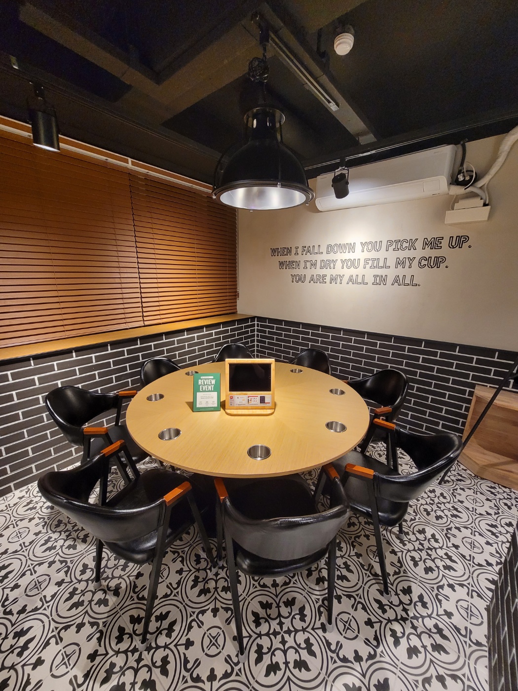 보드게임카페 레드버튼 강남논현점