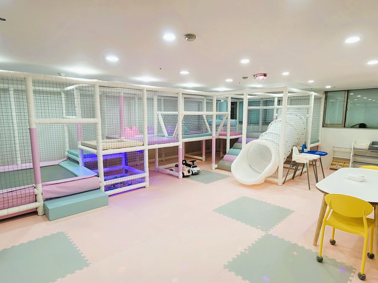 뉴키즈온 칠곡석적점