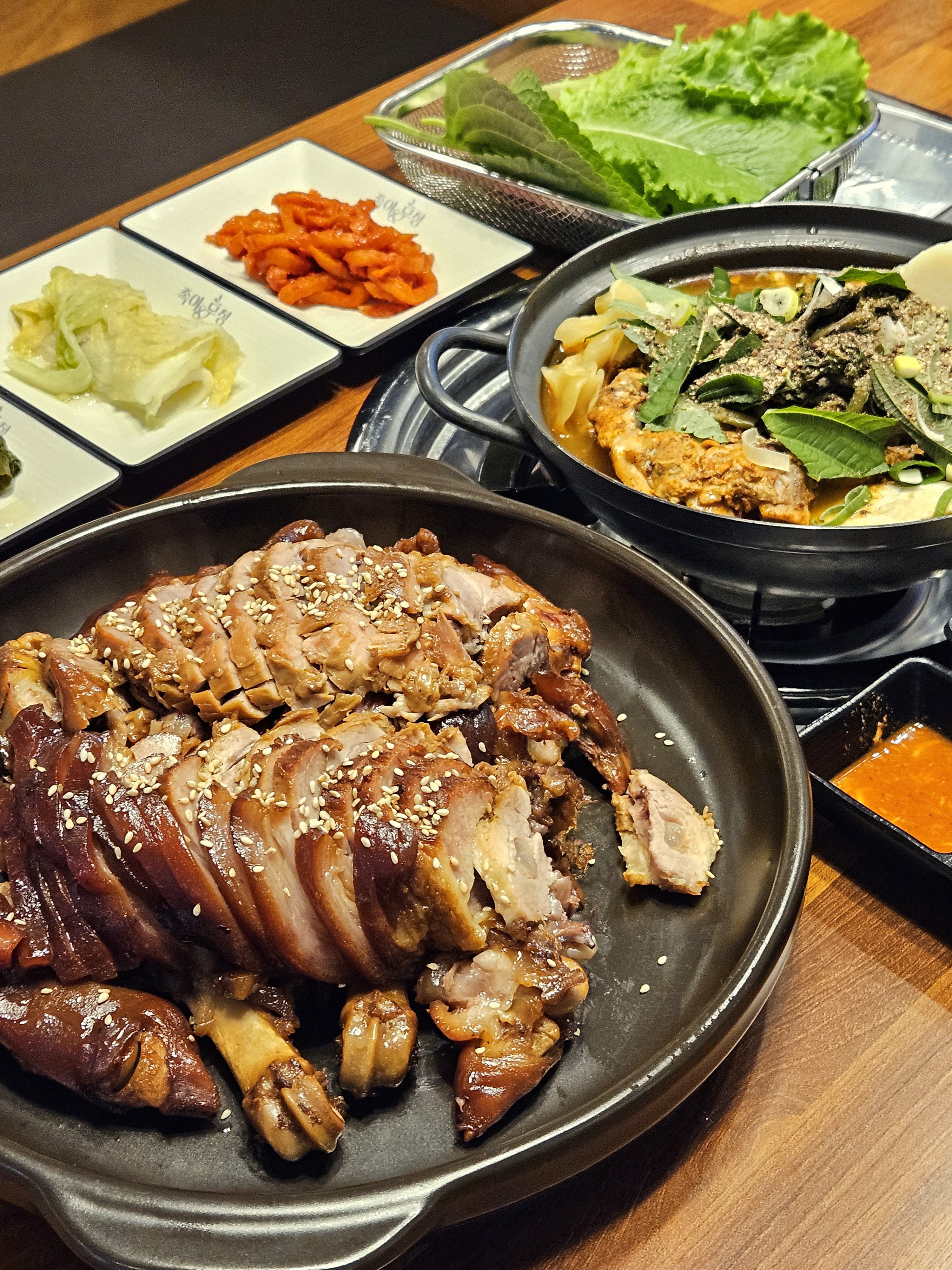 족발야시장&무청감자탕 고산점