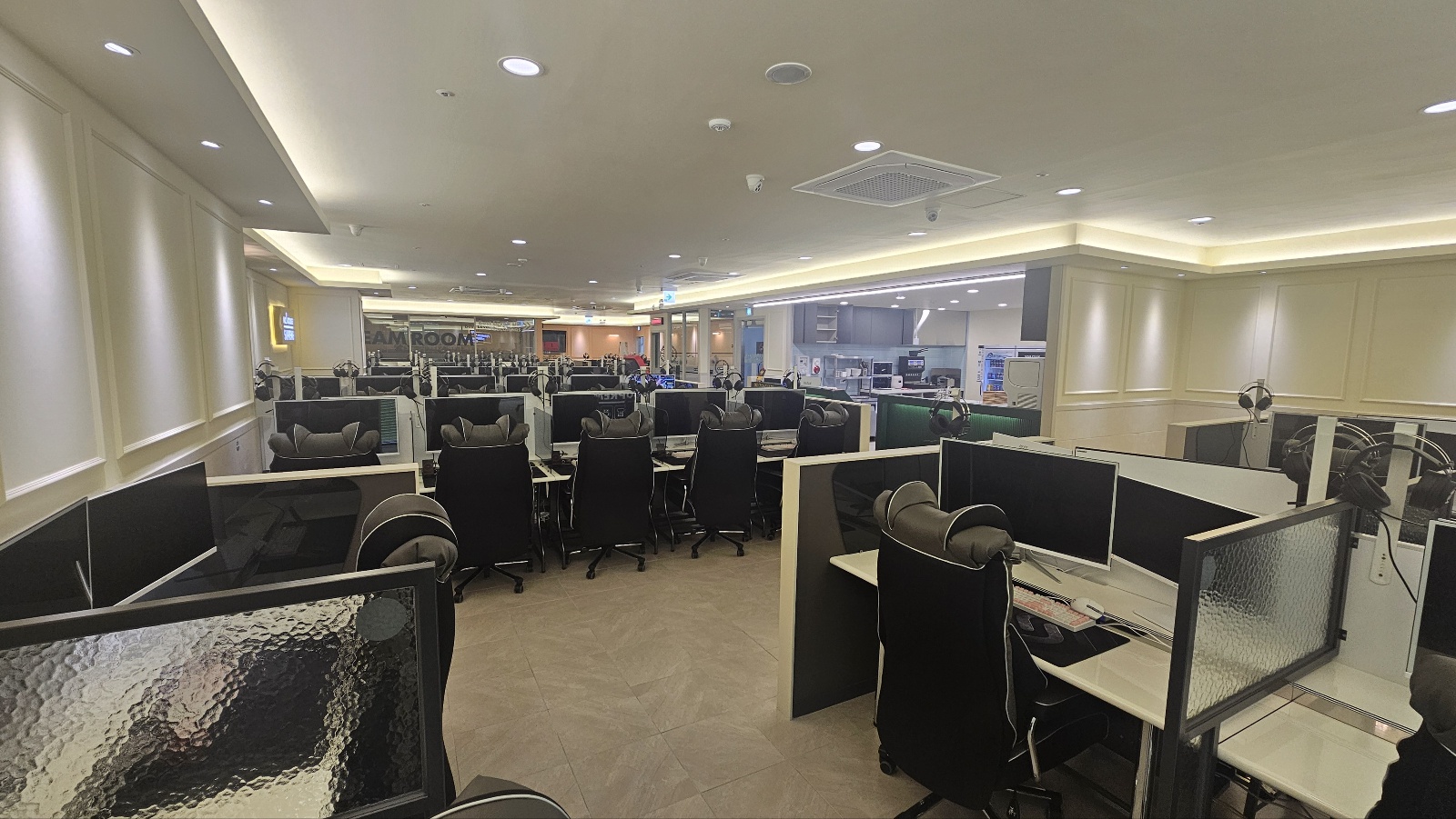 슈프림PC CAFE