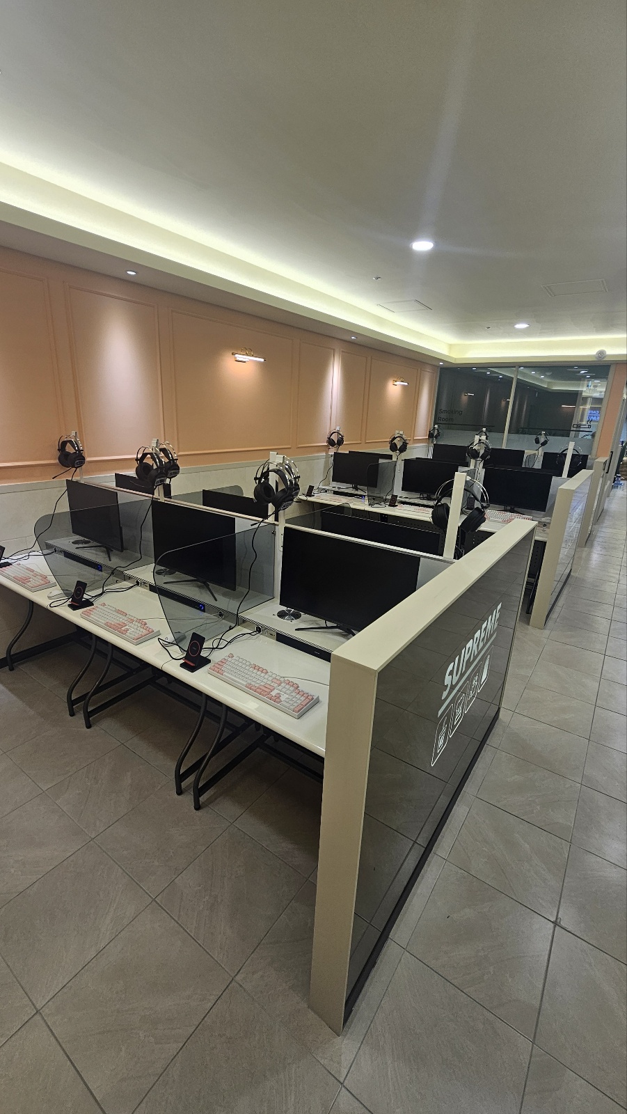 슈프림PC CAFE