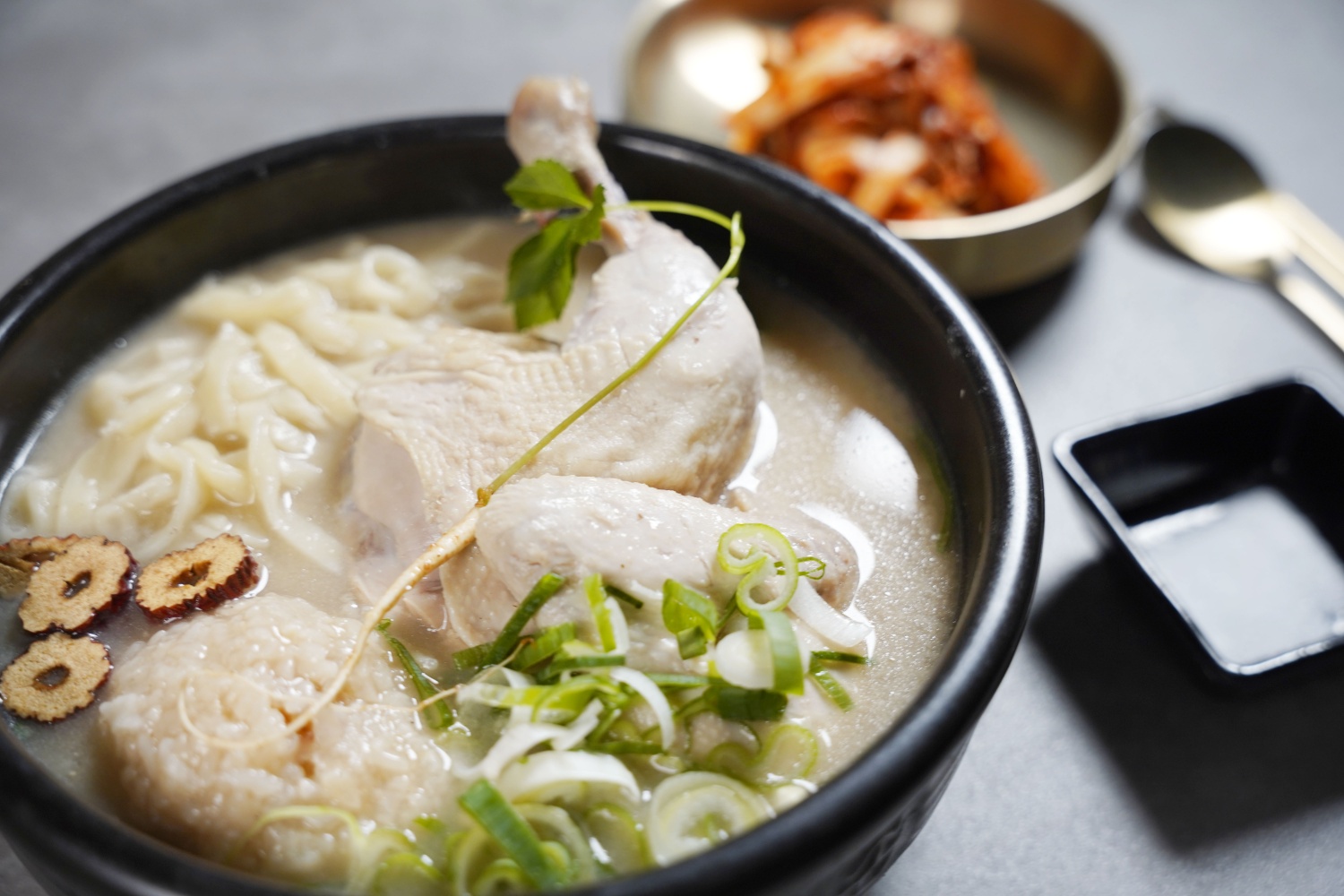 교동닭칼국수 다대포 본점
