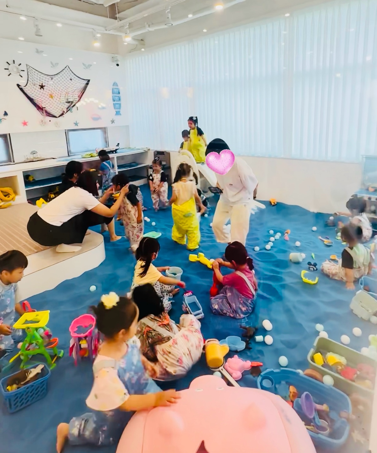 조조드로잉 키즈카페 내부 또는 관련 모습