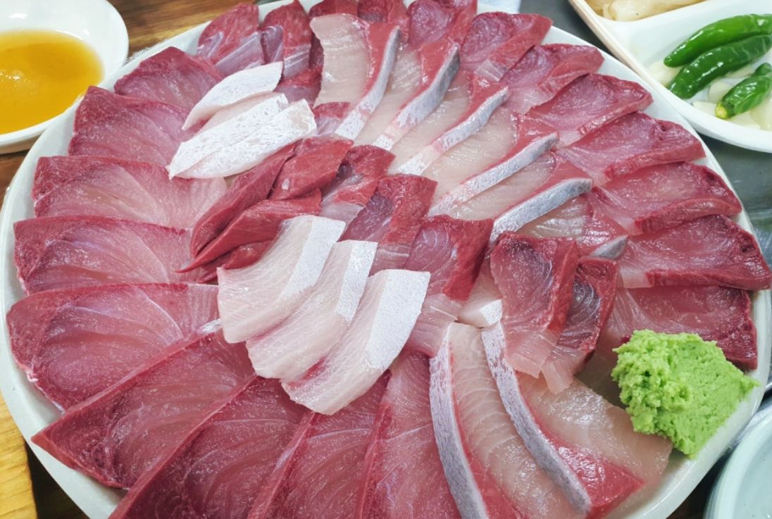 C55 | 경북 울진군 회덮밥맛집 회덮밥요리 전문점 방문해 보세요 두레회식당 울진