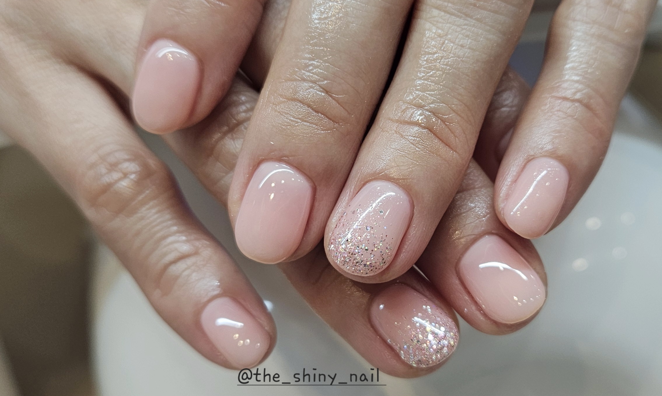 빛나는 네일 대표 이미지