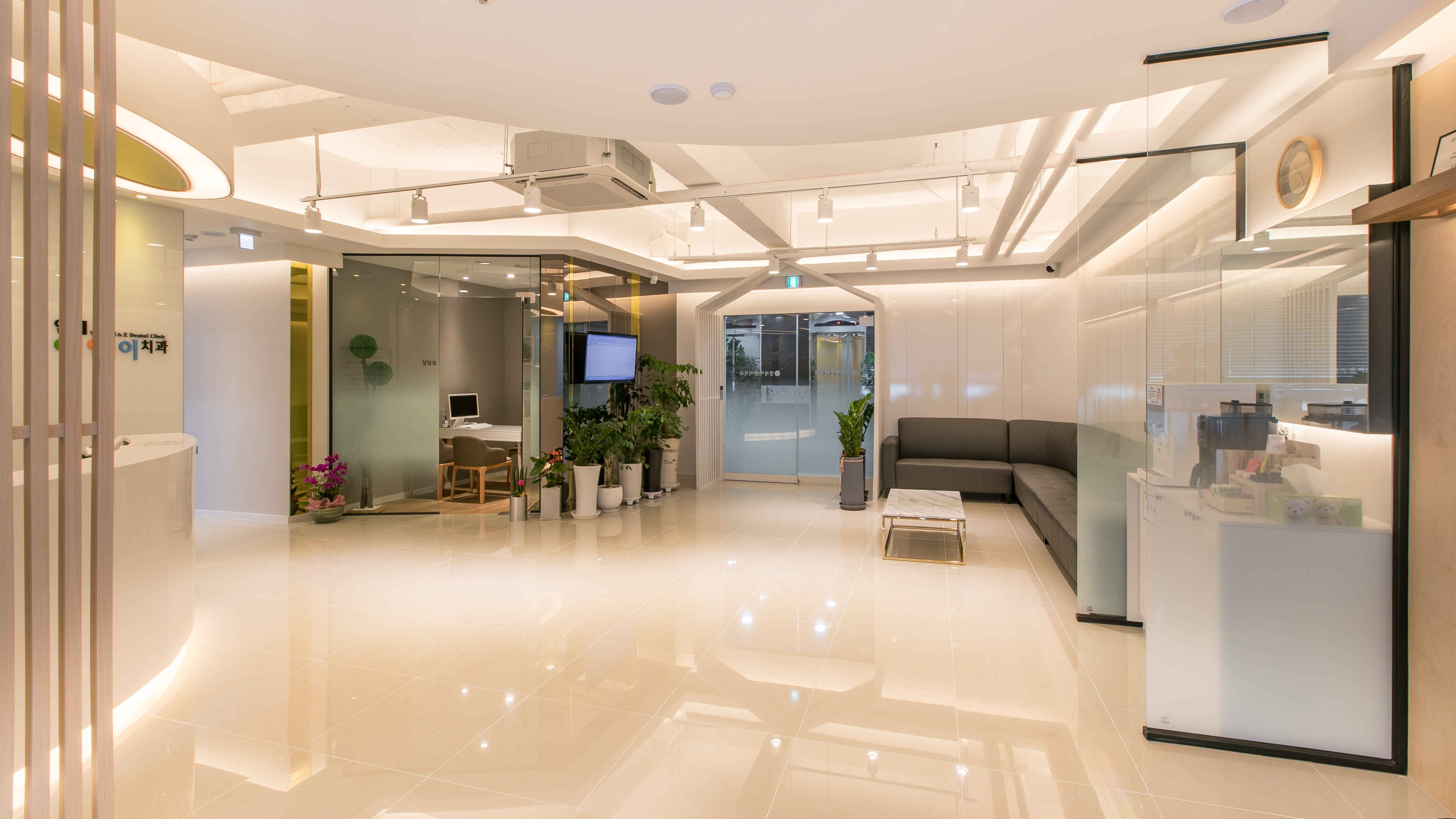 연세이앤이치과의원 대표 이미지