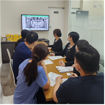 온플란트치과의원 대표 이미지