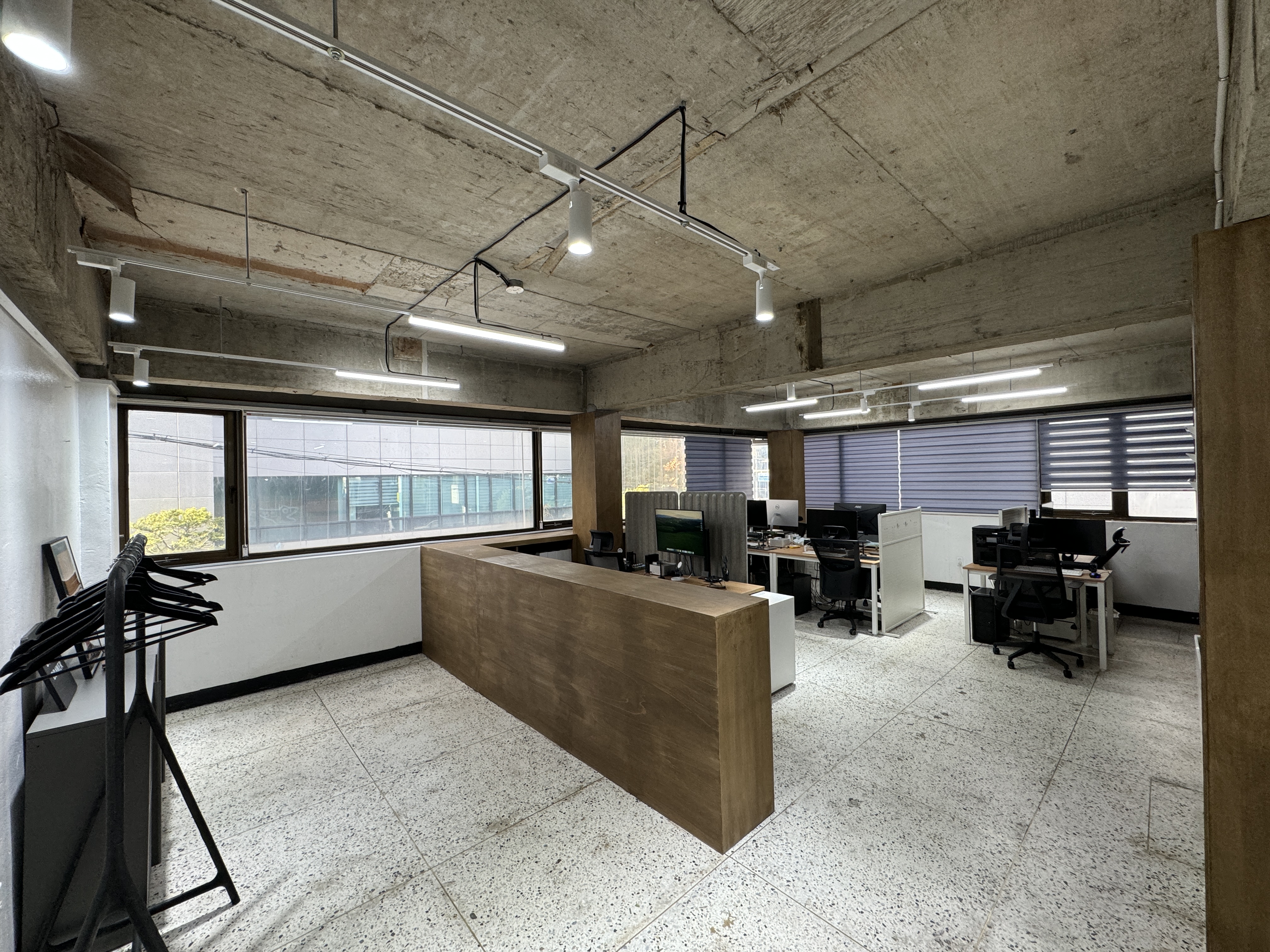 바텀드로어 대표 이미지