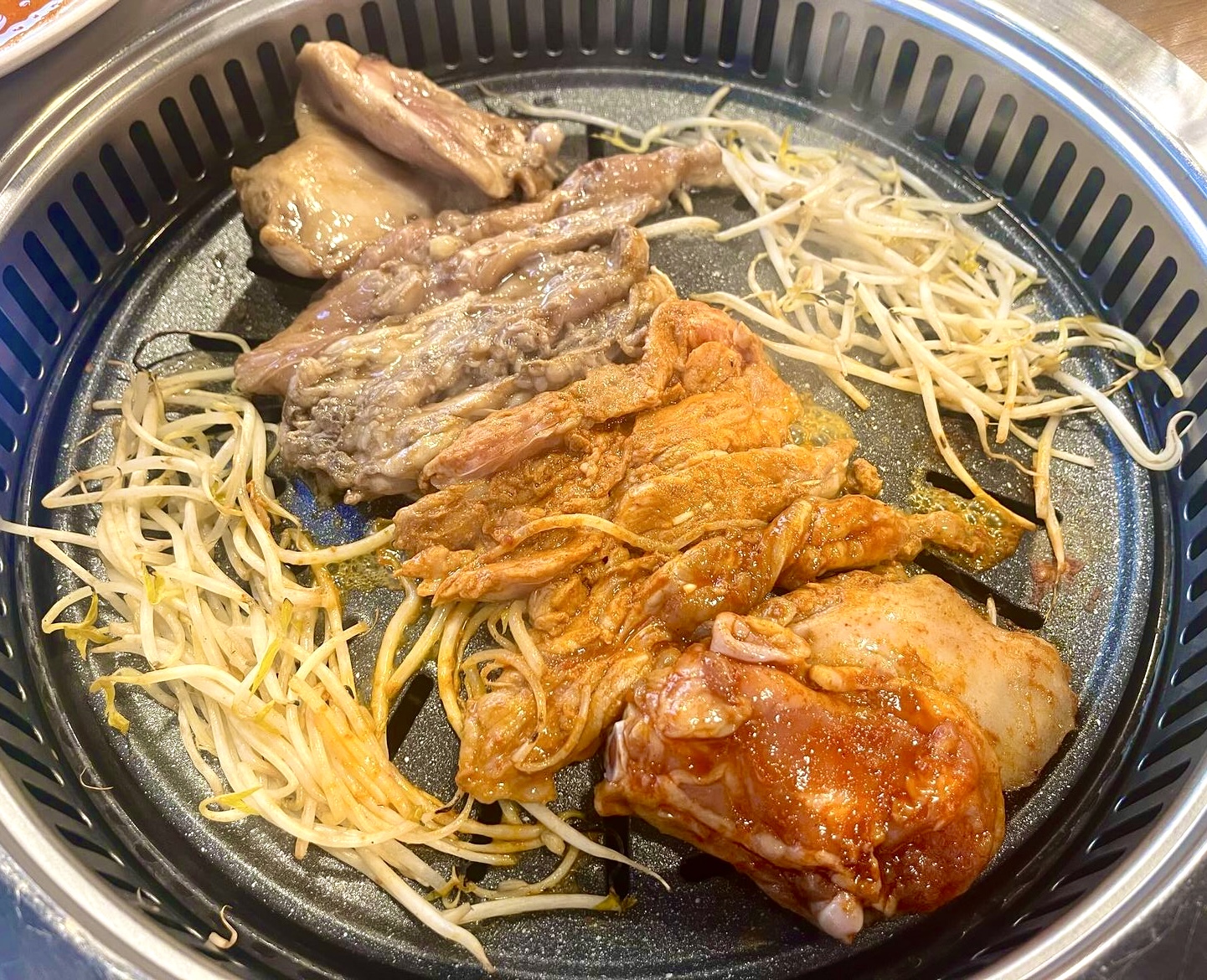 사계진미 숯불닭갈비 지행역점