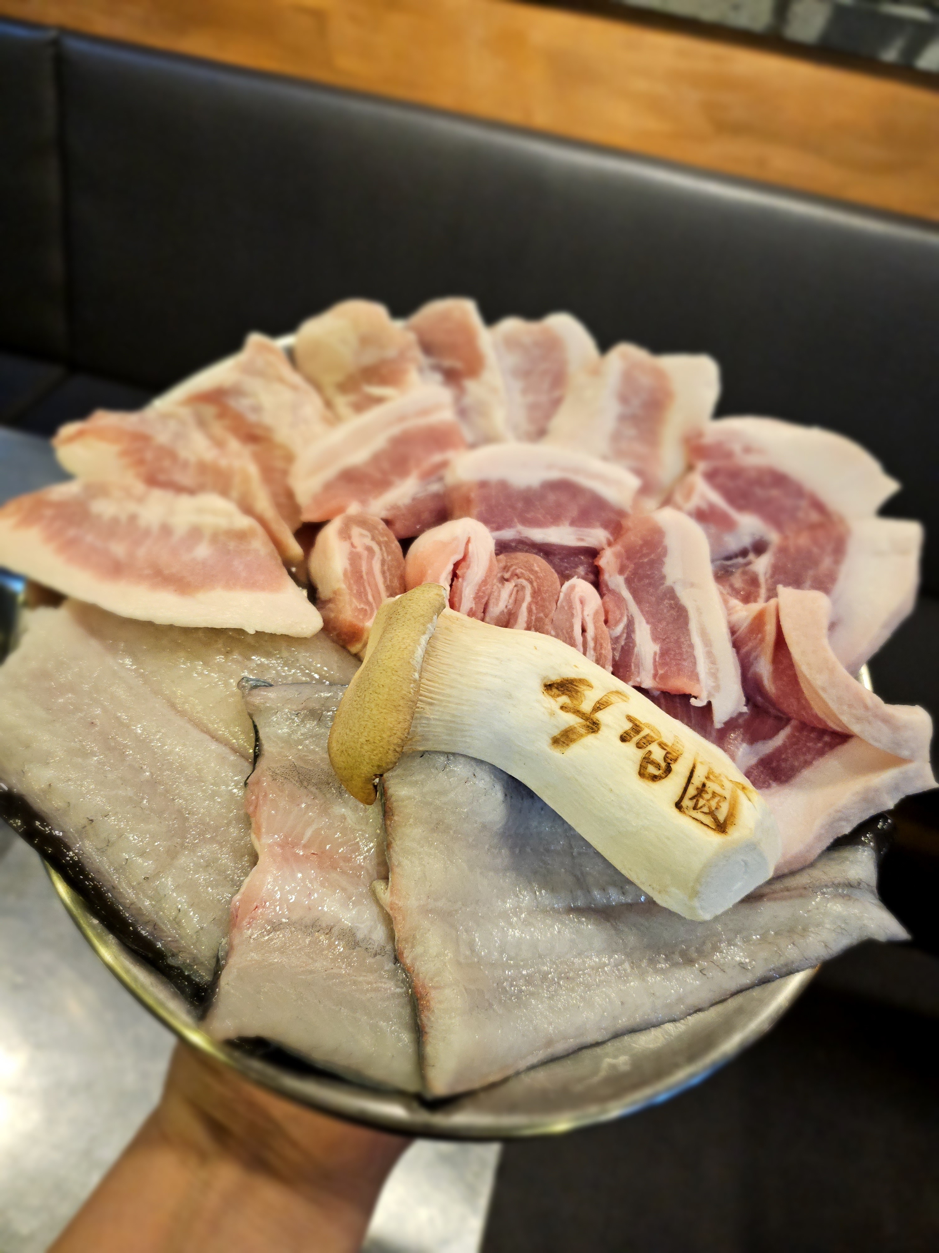 충남 예산군에서 소갈비맛집 소개합니다 소갈비전문점 방문해 보세요 식껍 홍성법원점