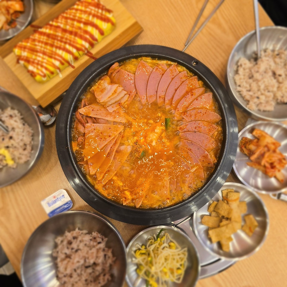 엉클부대찌개 갈마점