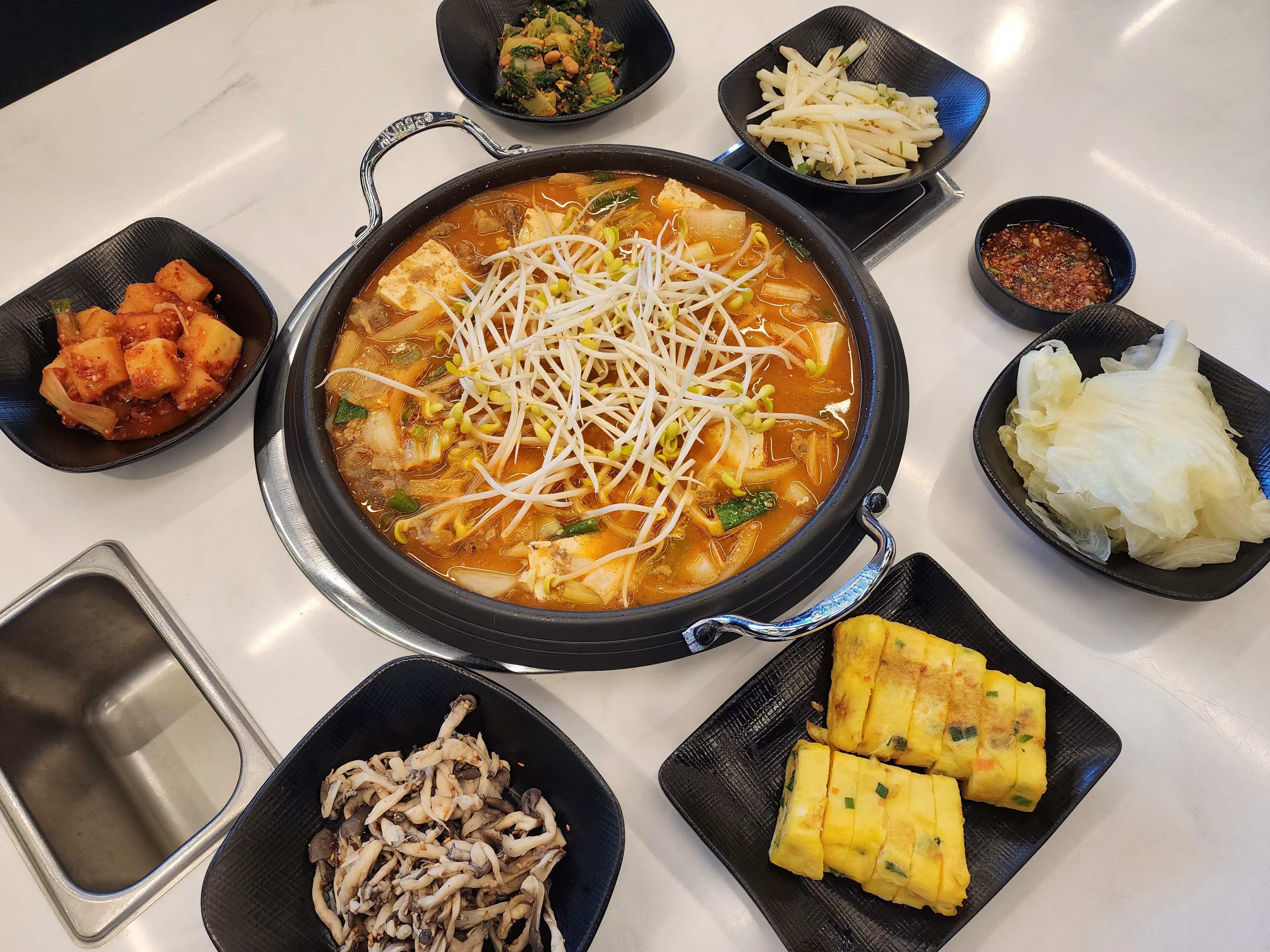 꽃돼지삼형제 명지점