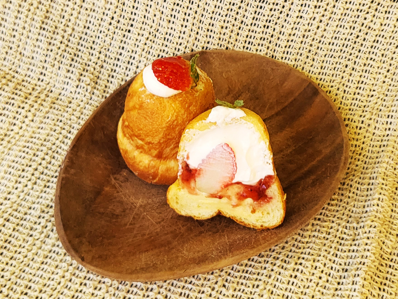 Acorn Bread with Strawberries