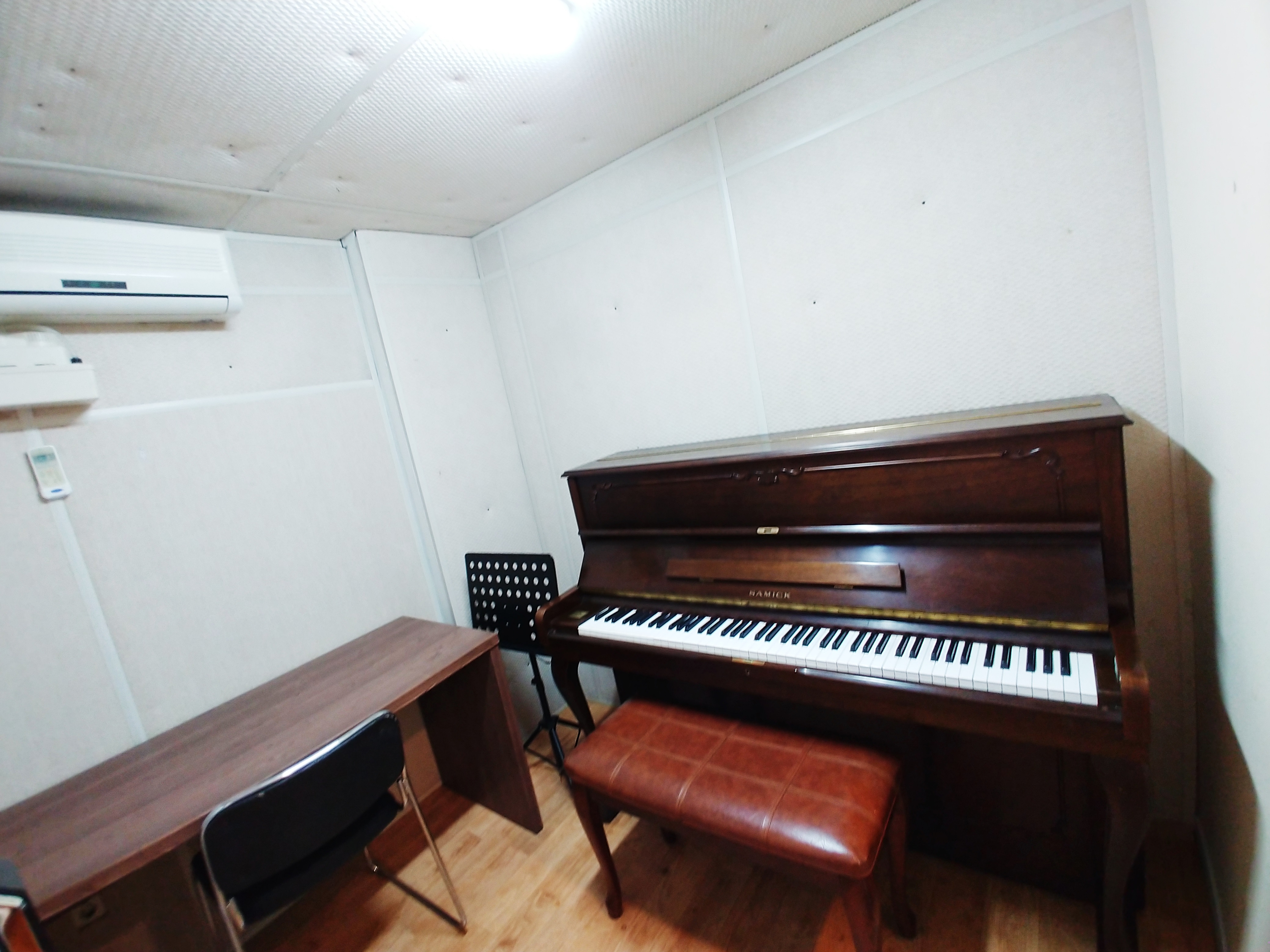 3번째 스튜디오 사진