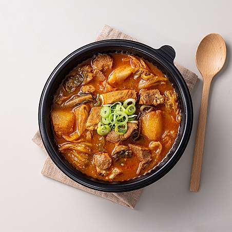 육칠이