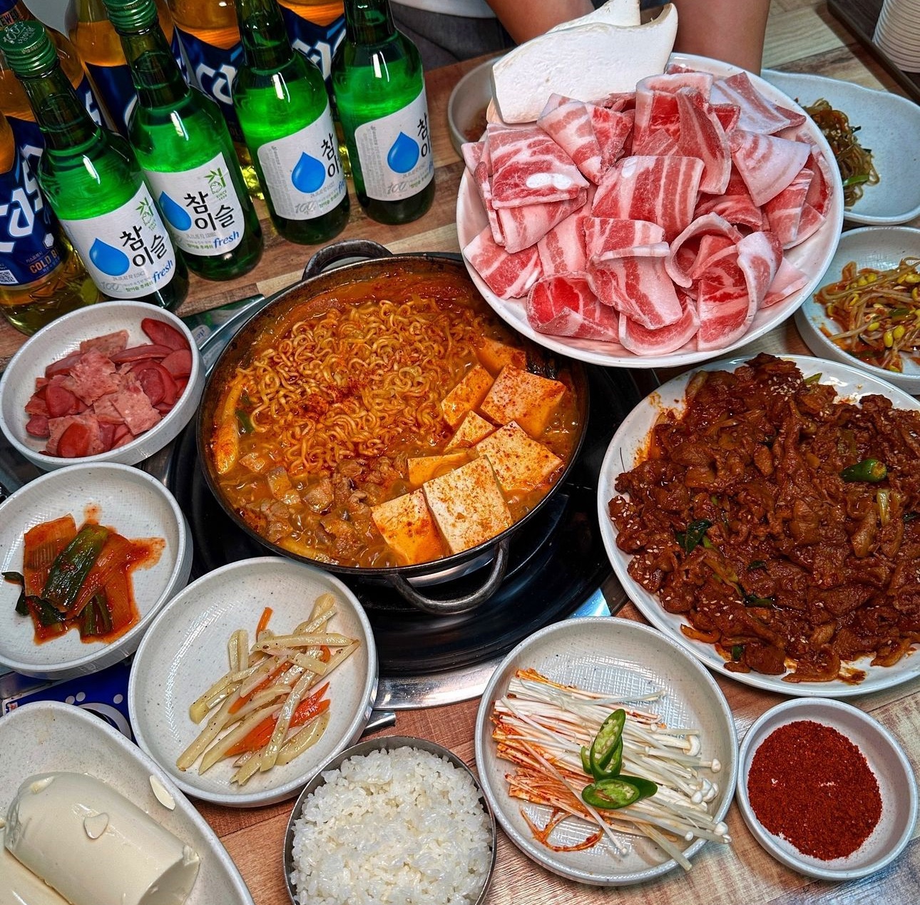 우리동네 천안성정동본점 내부 또는 관련 모습